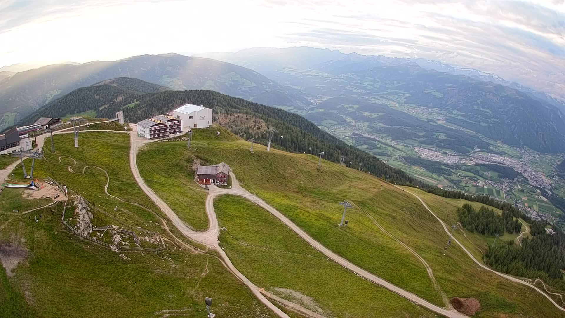 Station de ski Kronplatz sommet | vue sur Brunico