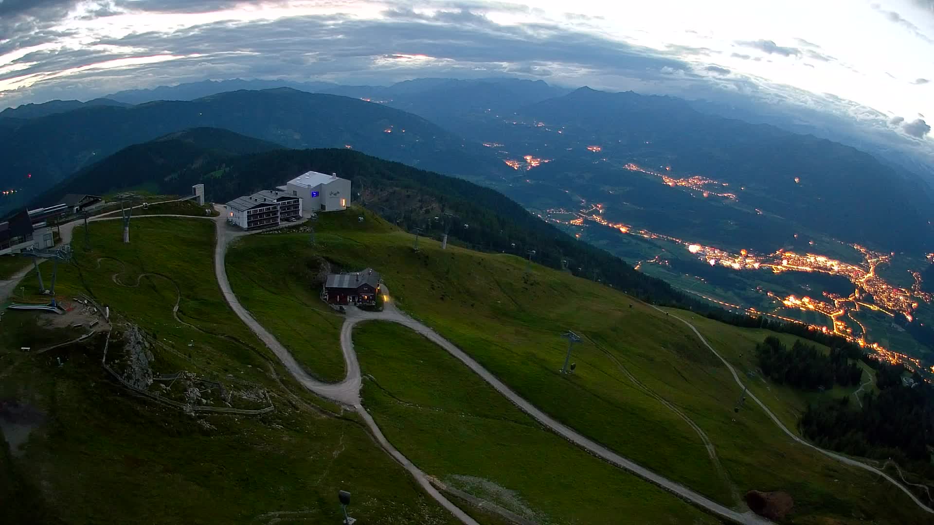 Stazione sciistica di Plan de Corones | vista su Brunico