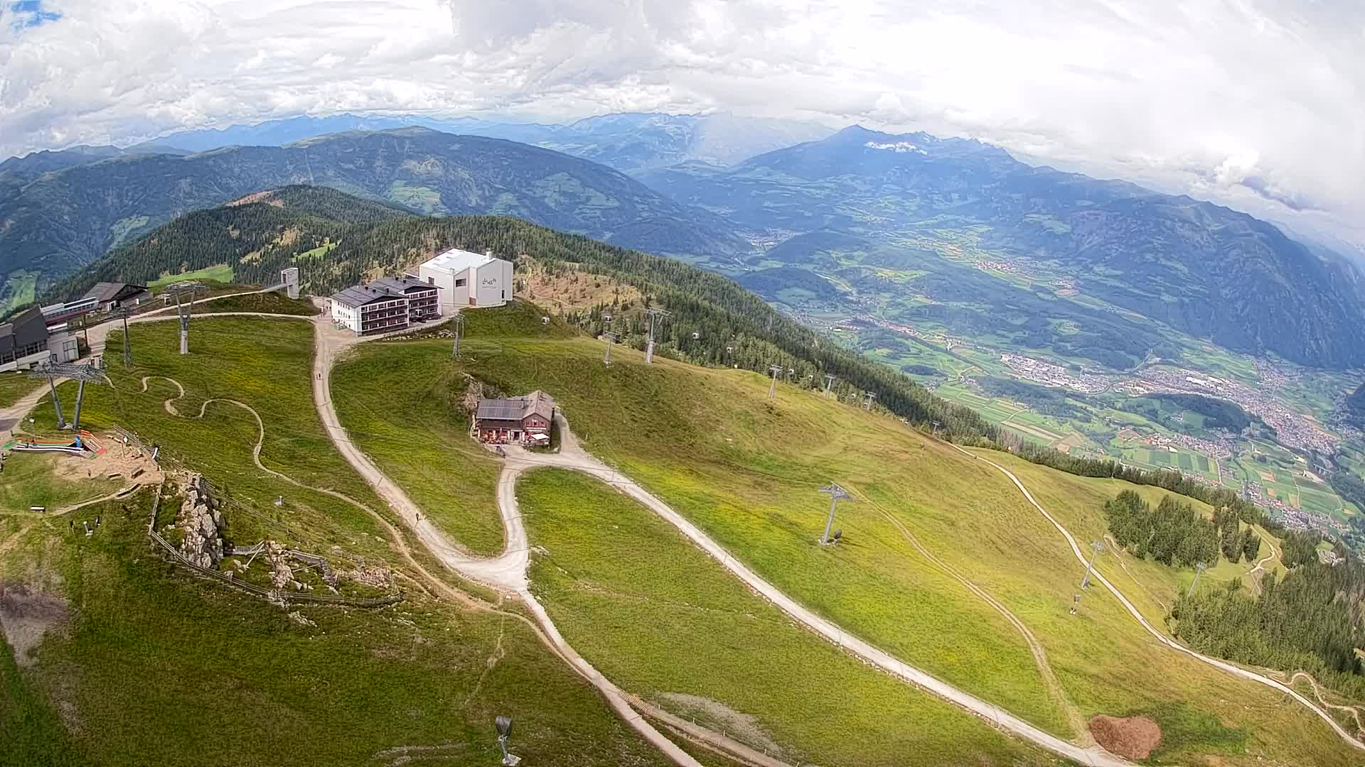 Skigebiet Kronplatz Gipfel | Blick auf Bruneck