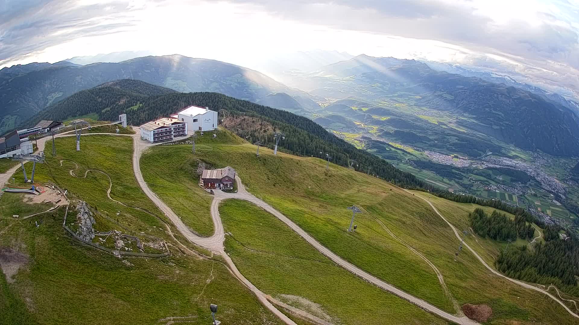 Stazione sciistica di Plan de Corones | vista su Brunico