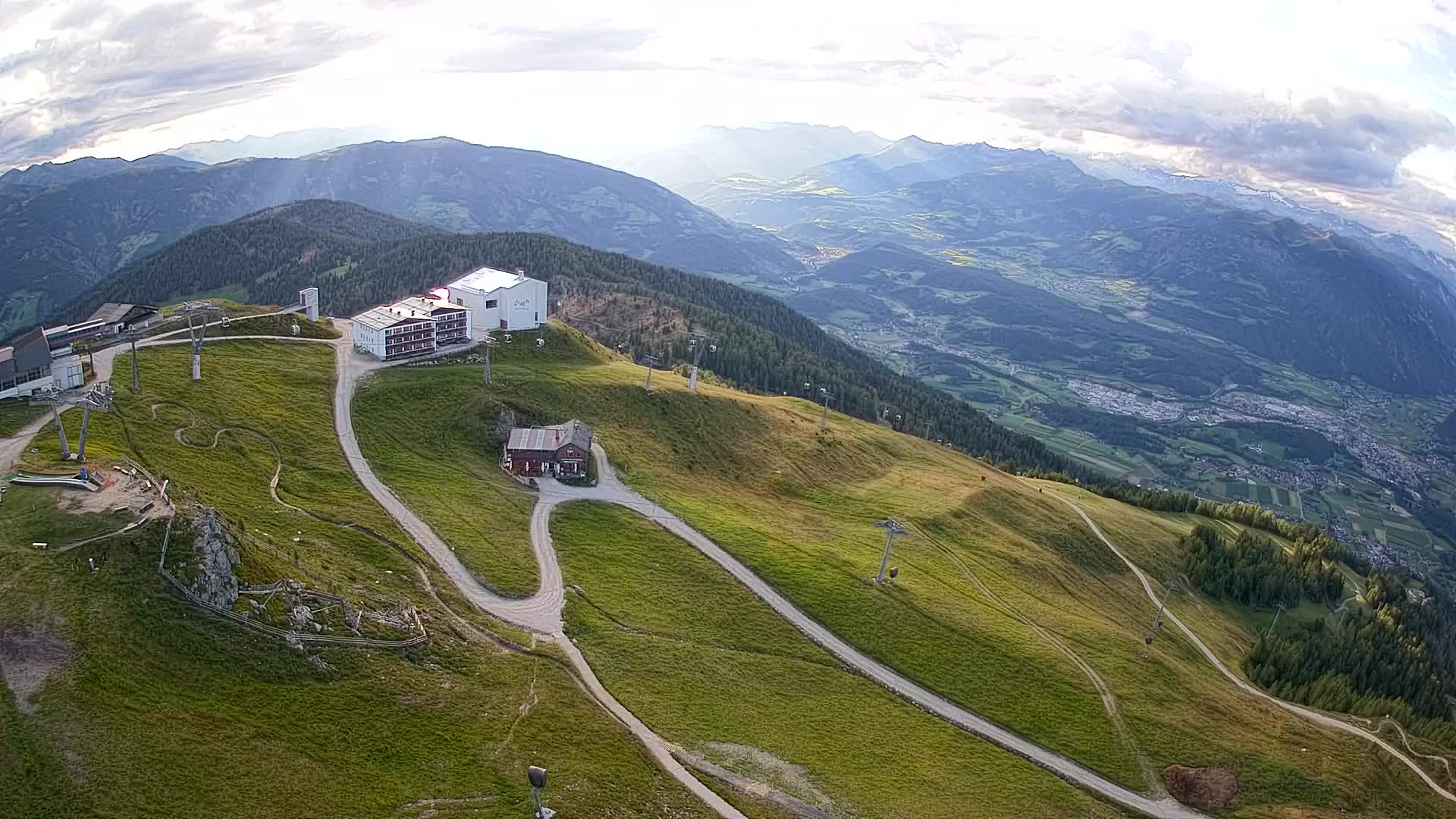 Stazione sciistica di Plan de Corones | vista su Brunico
