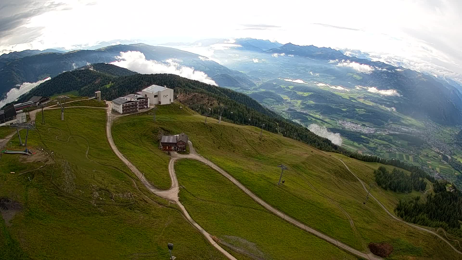 Skigebiet Kronplatz Gipfel | Blick auf Bruneck