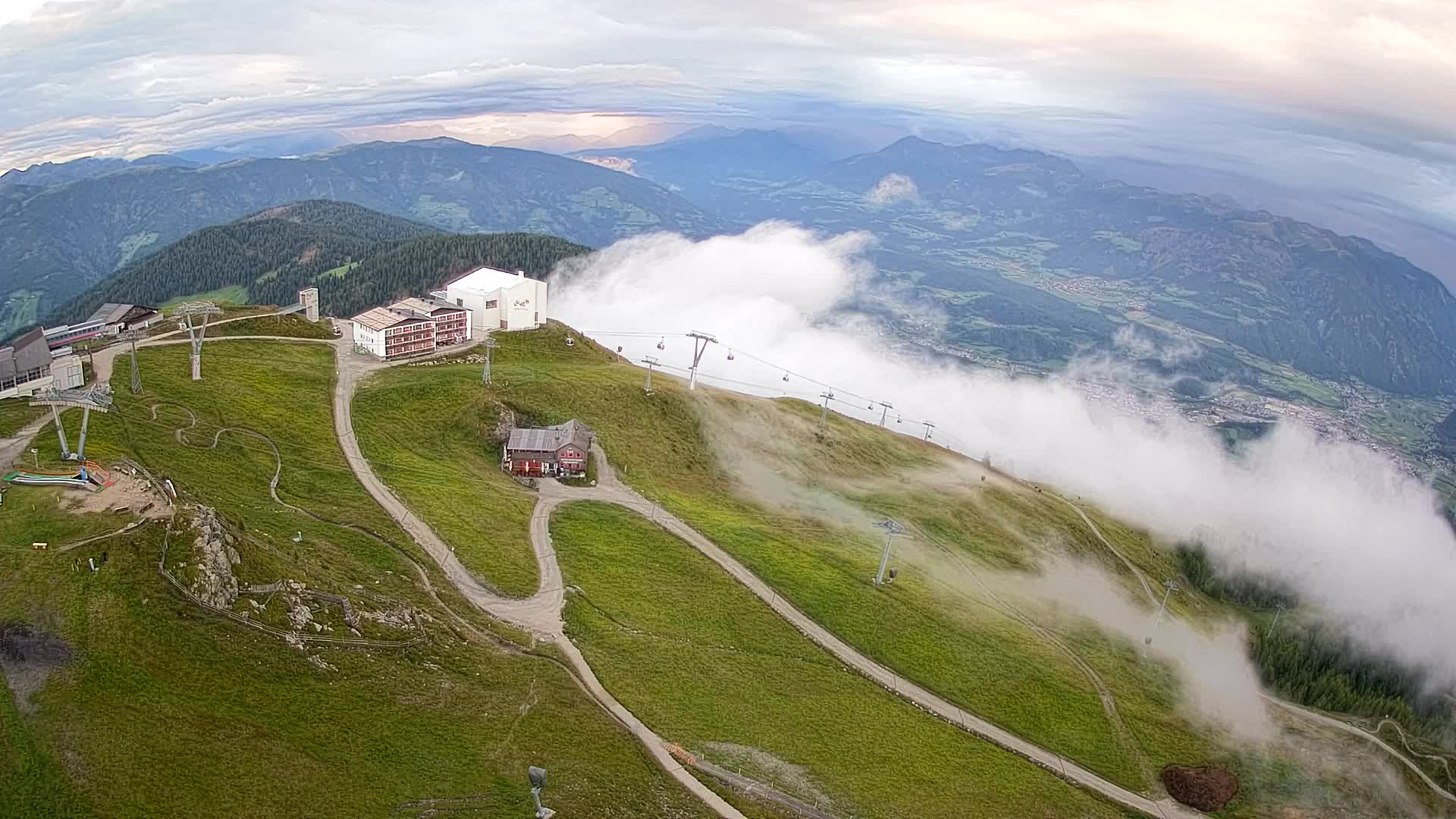 Stazione sciistica di Plan de Corones | vista su Brunico