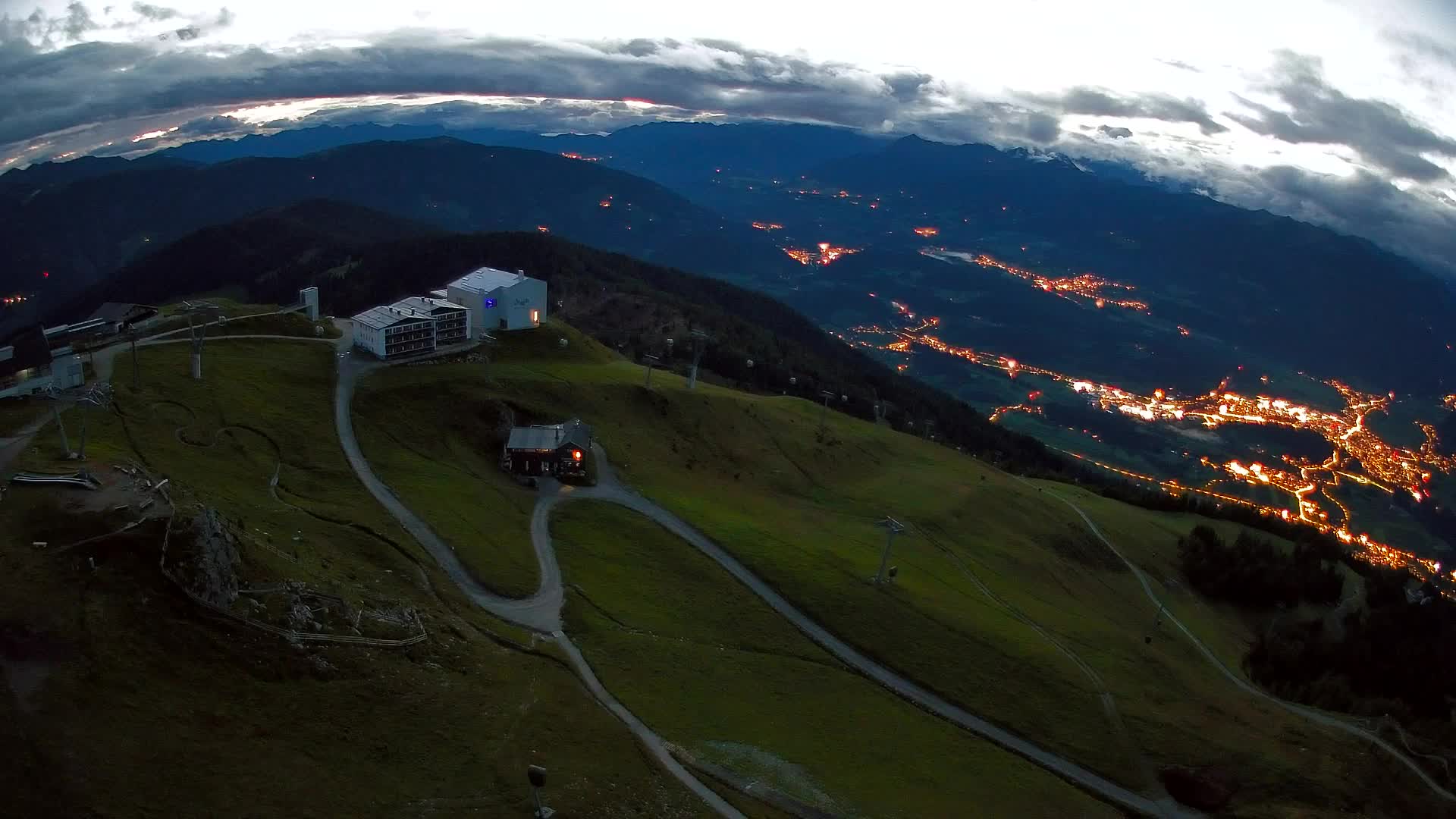 Skigebiet Kronplatz Gipfel | Blick auf Bruneck