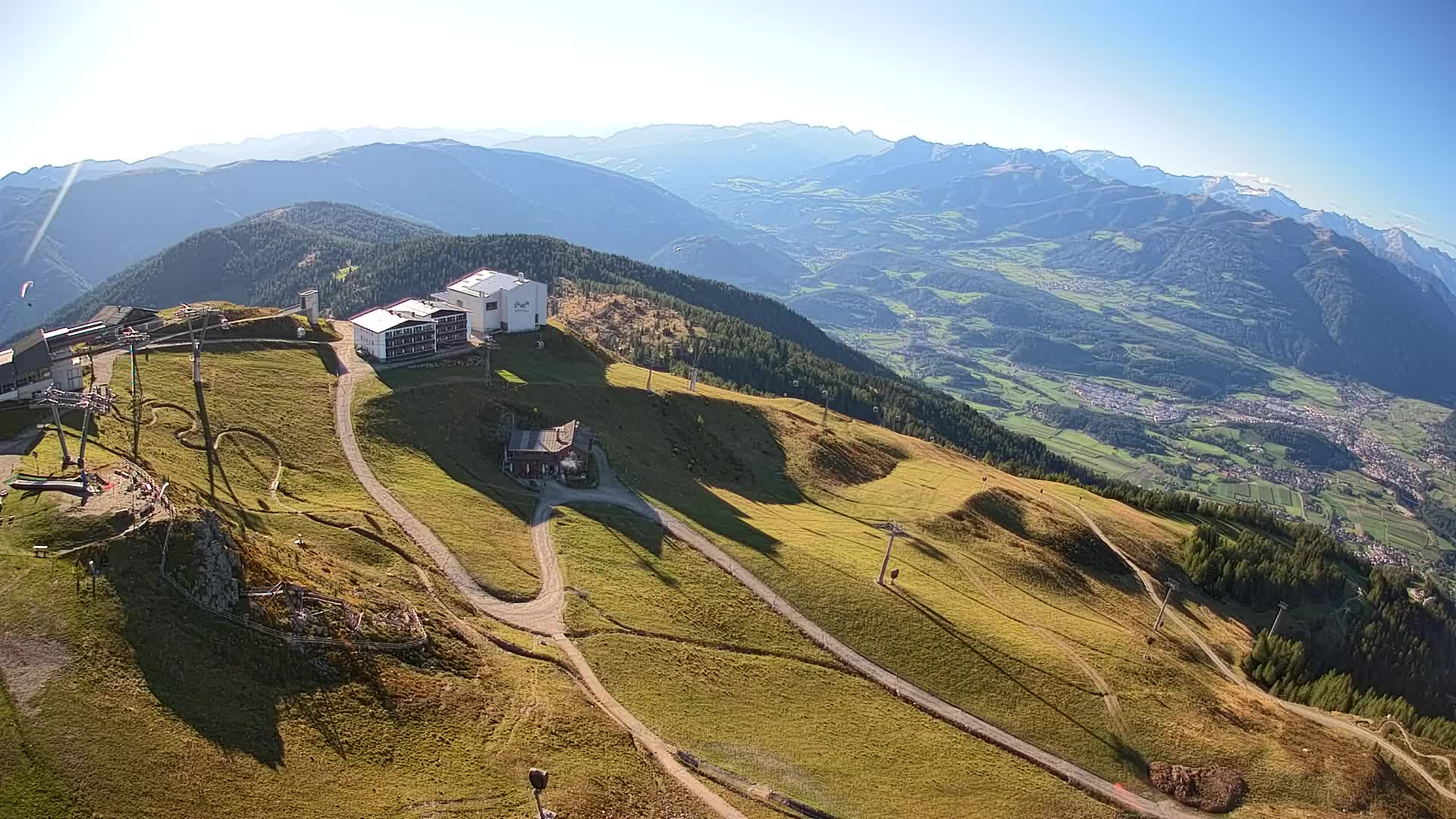 Cima estación de esquí Kronplatz | vista hacia Brunico
