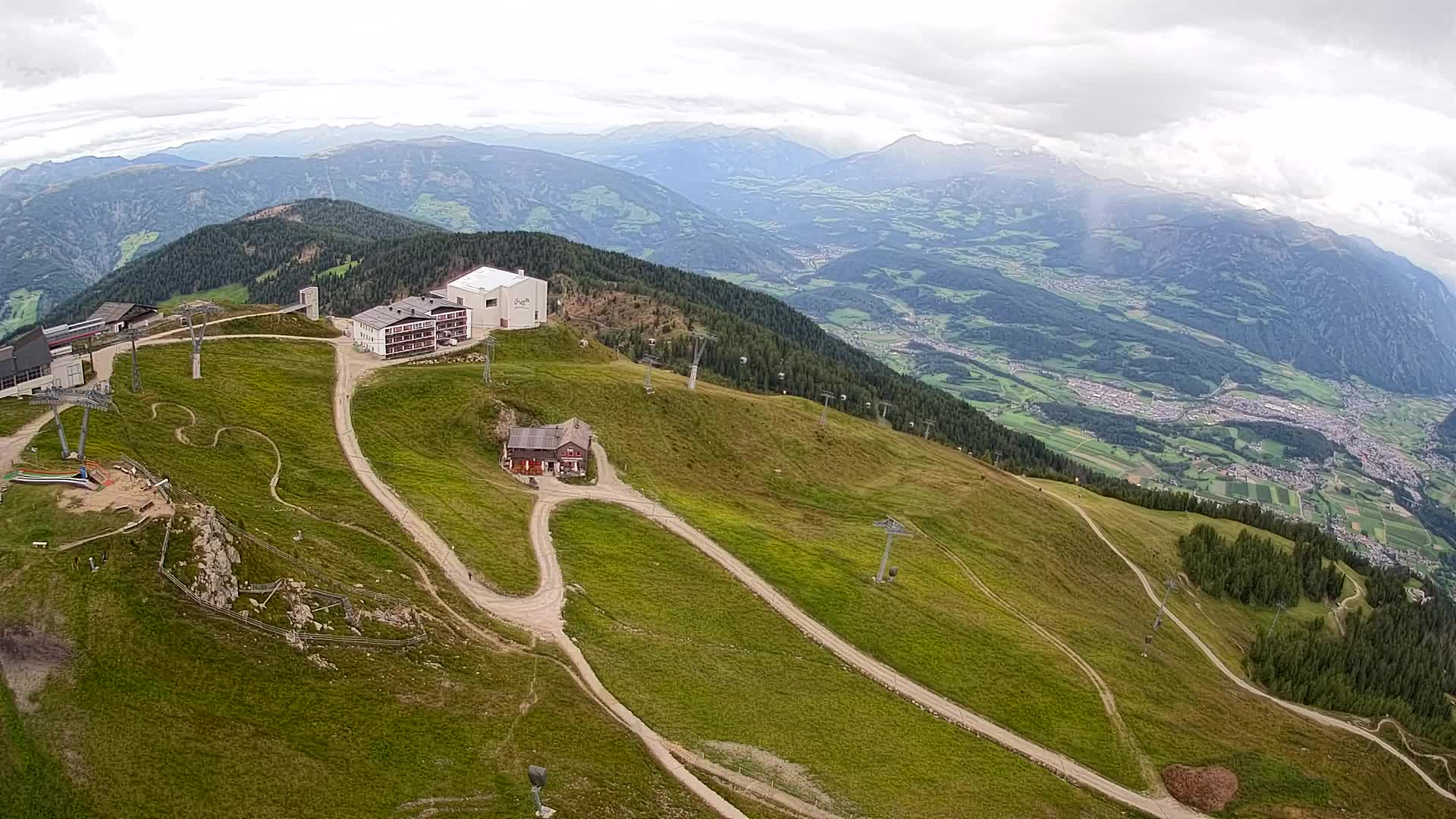 Stazione sciistica di Plan de Corones | vista su Brunico