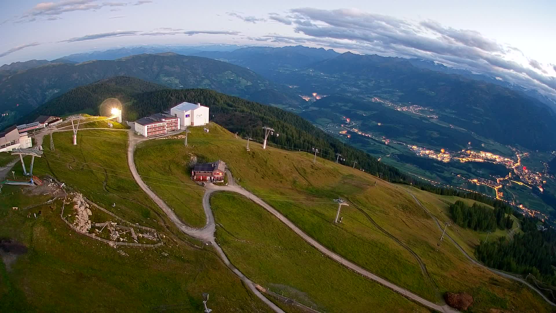 Station de ski Kronplatz sommet | vue sur Brunico