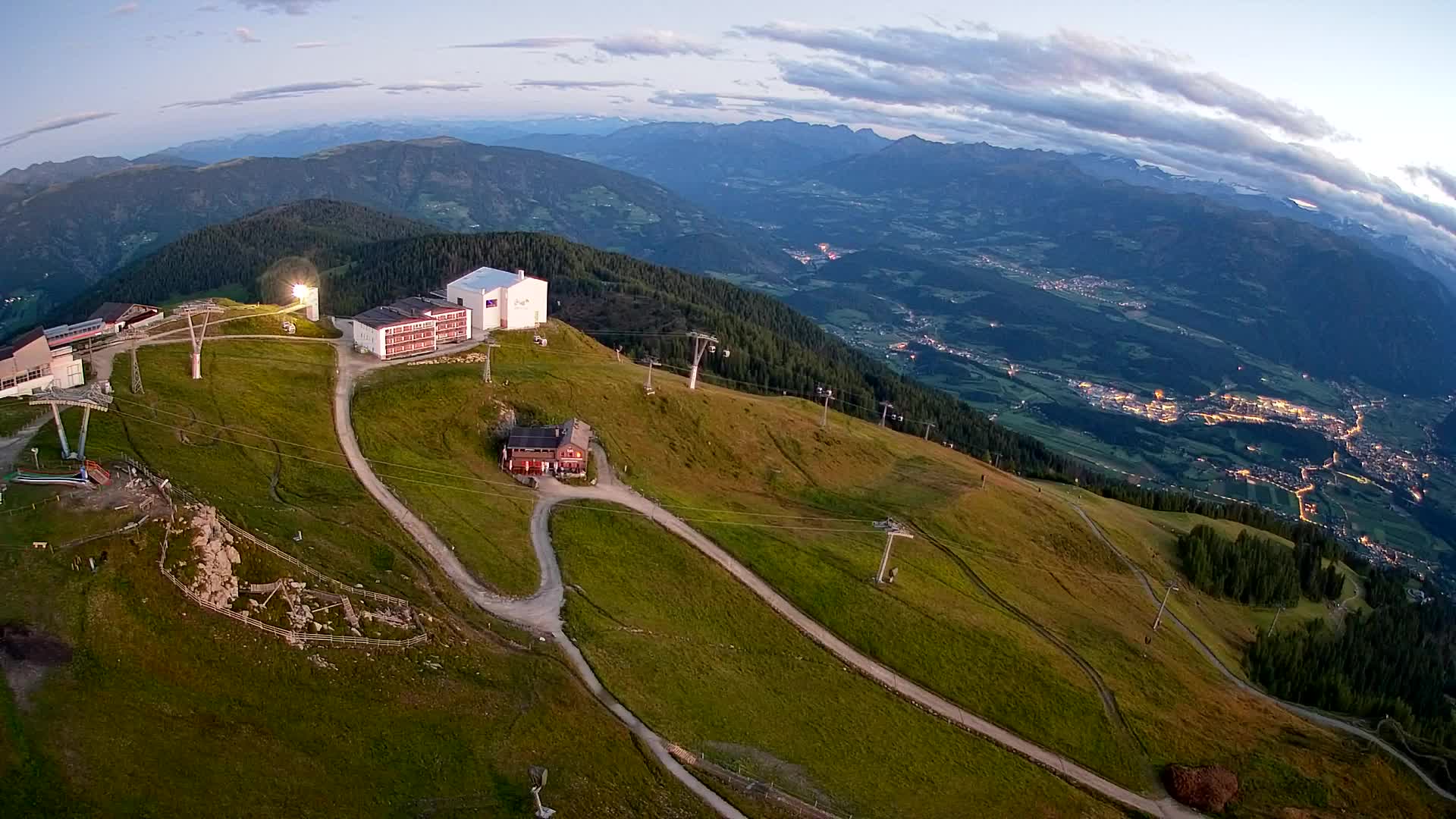 Station de ski Kronplatz sommet | vue sur Brunico