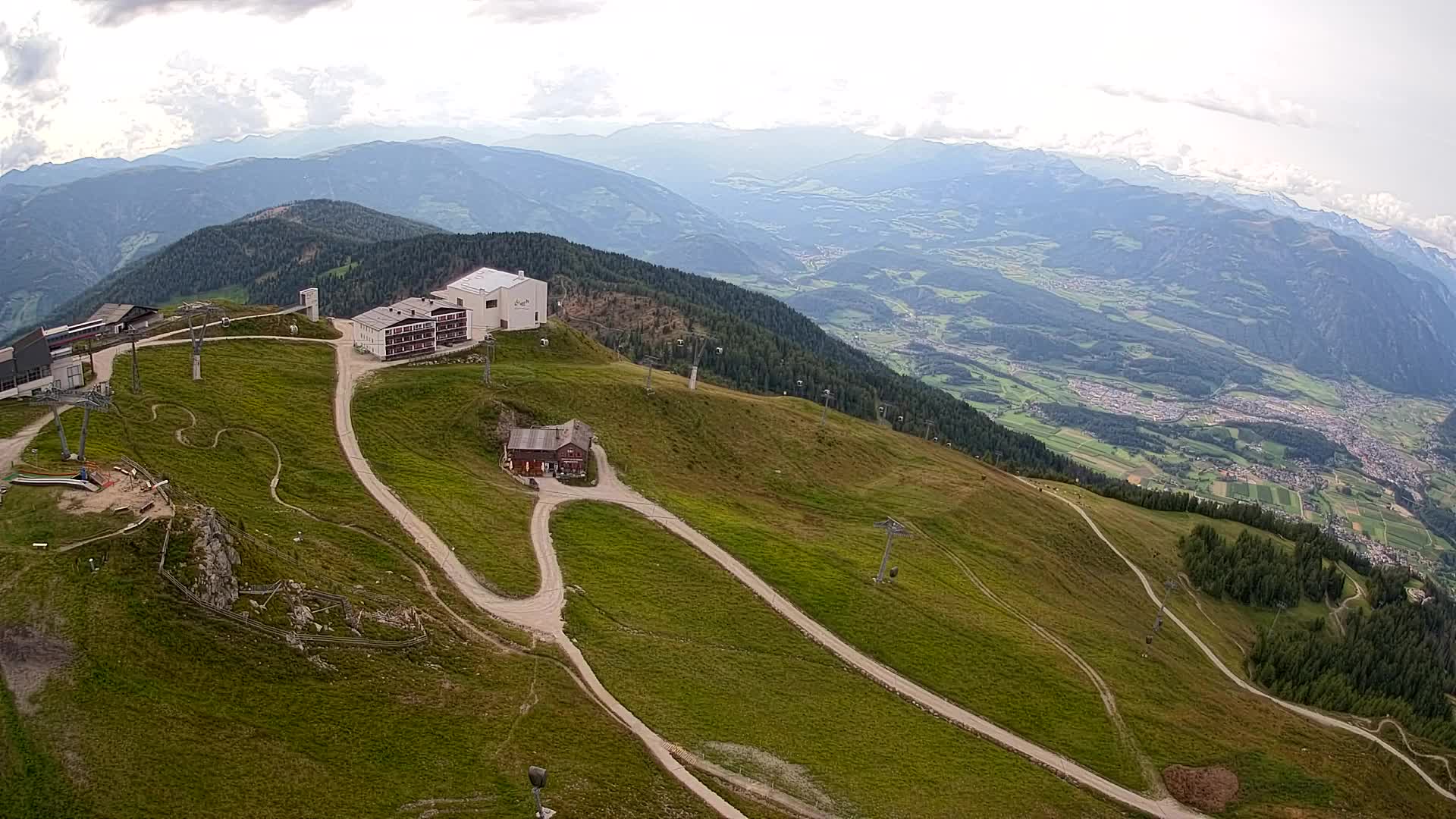 Stazione sciistica di Plan de Corones | vista su Brunico