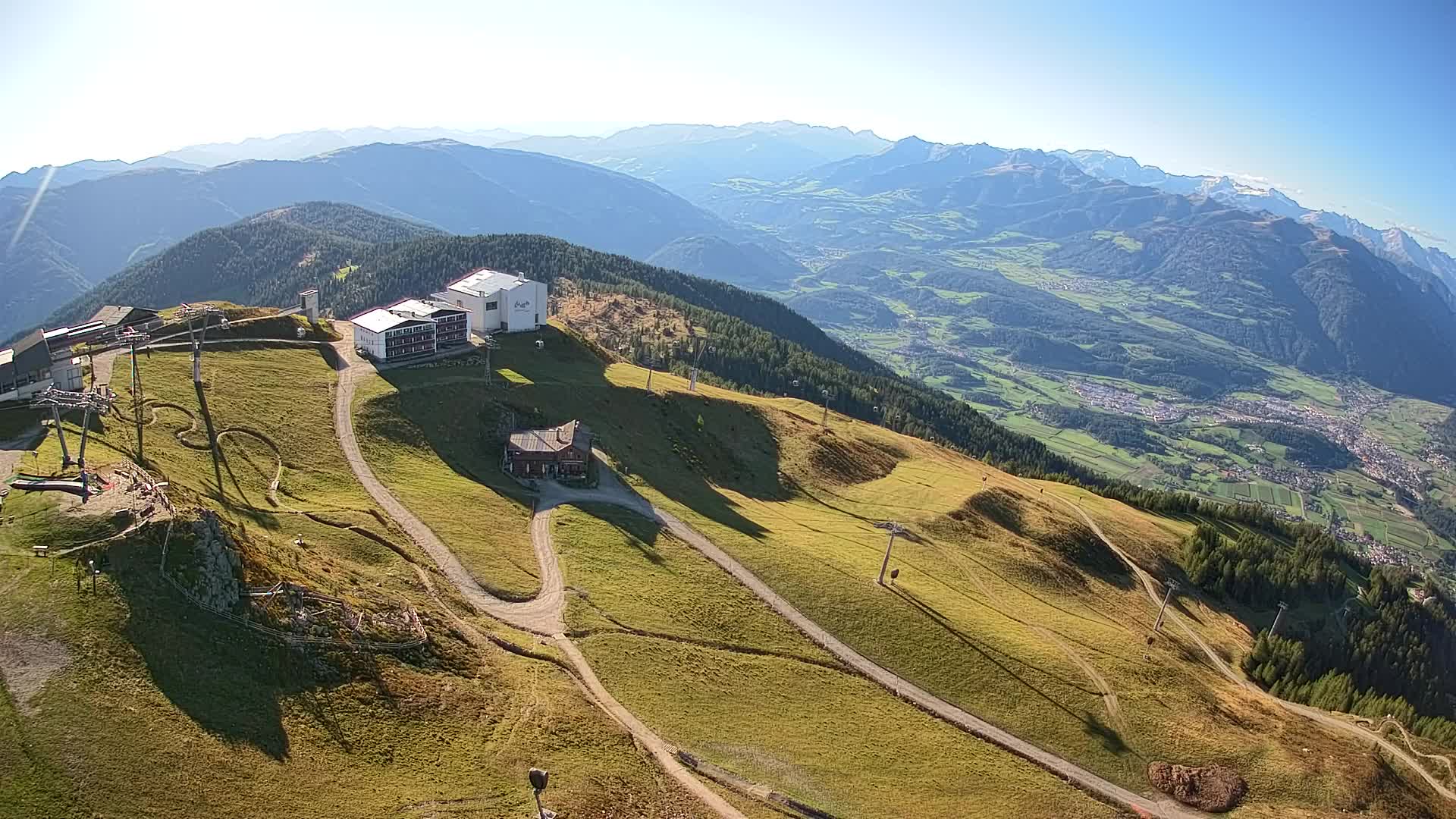 Cima estación de esquí Kronplatz | vista hacia Brunico