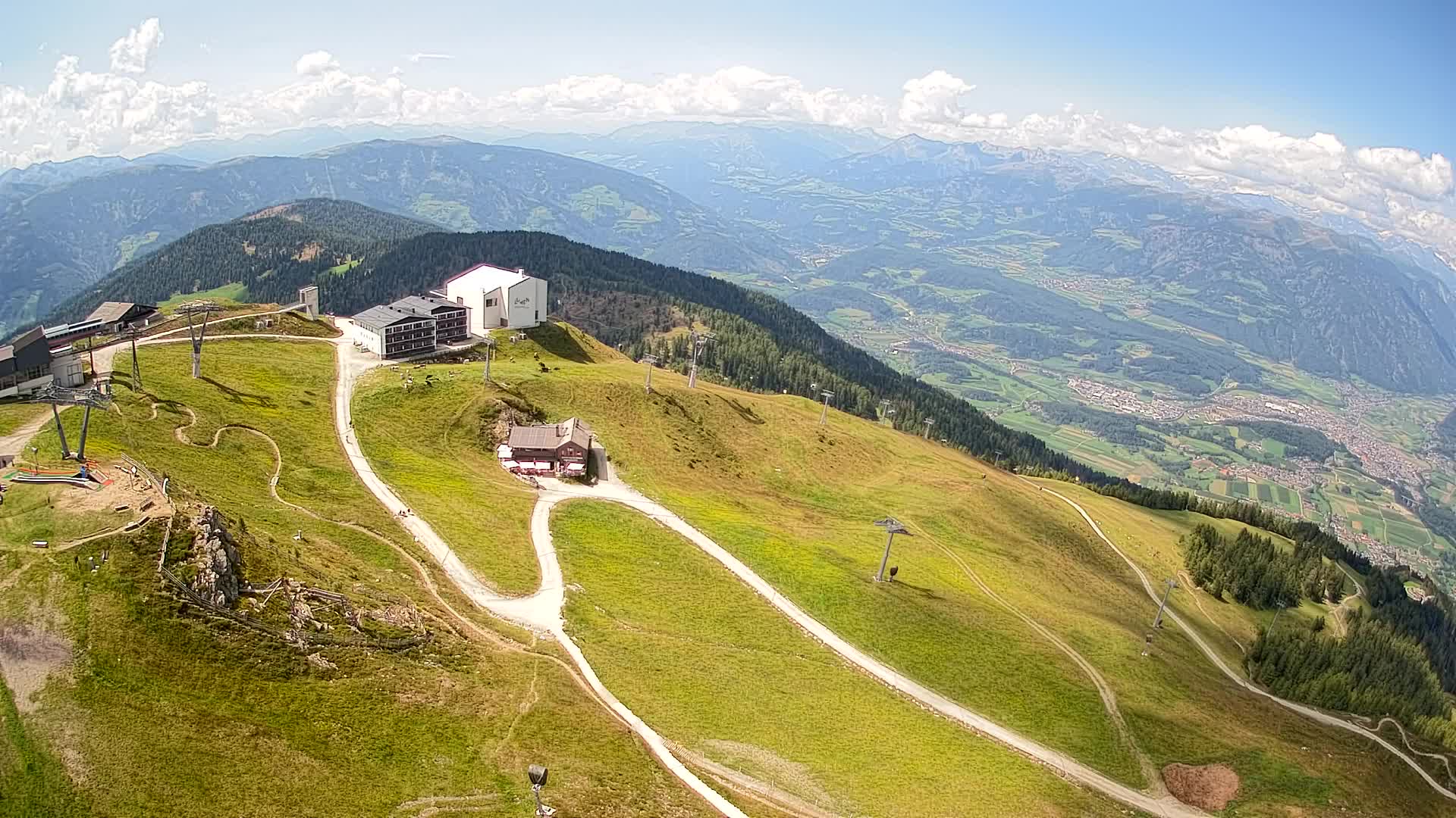 Stazione sciistica di Plan de Corones | vista su Brunico