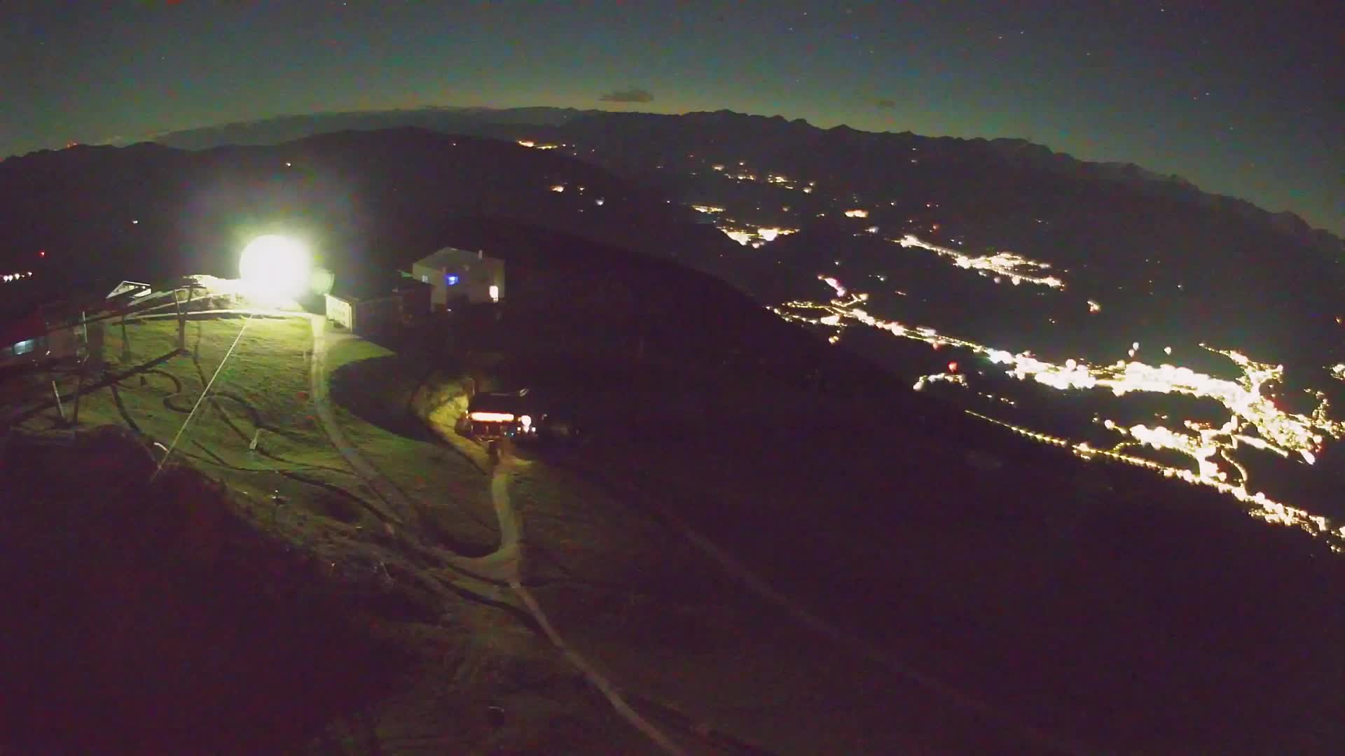 Cima estación de esquí Kronplatz | vista hacia Brunico