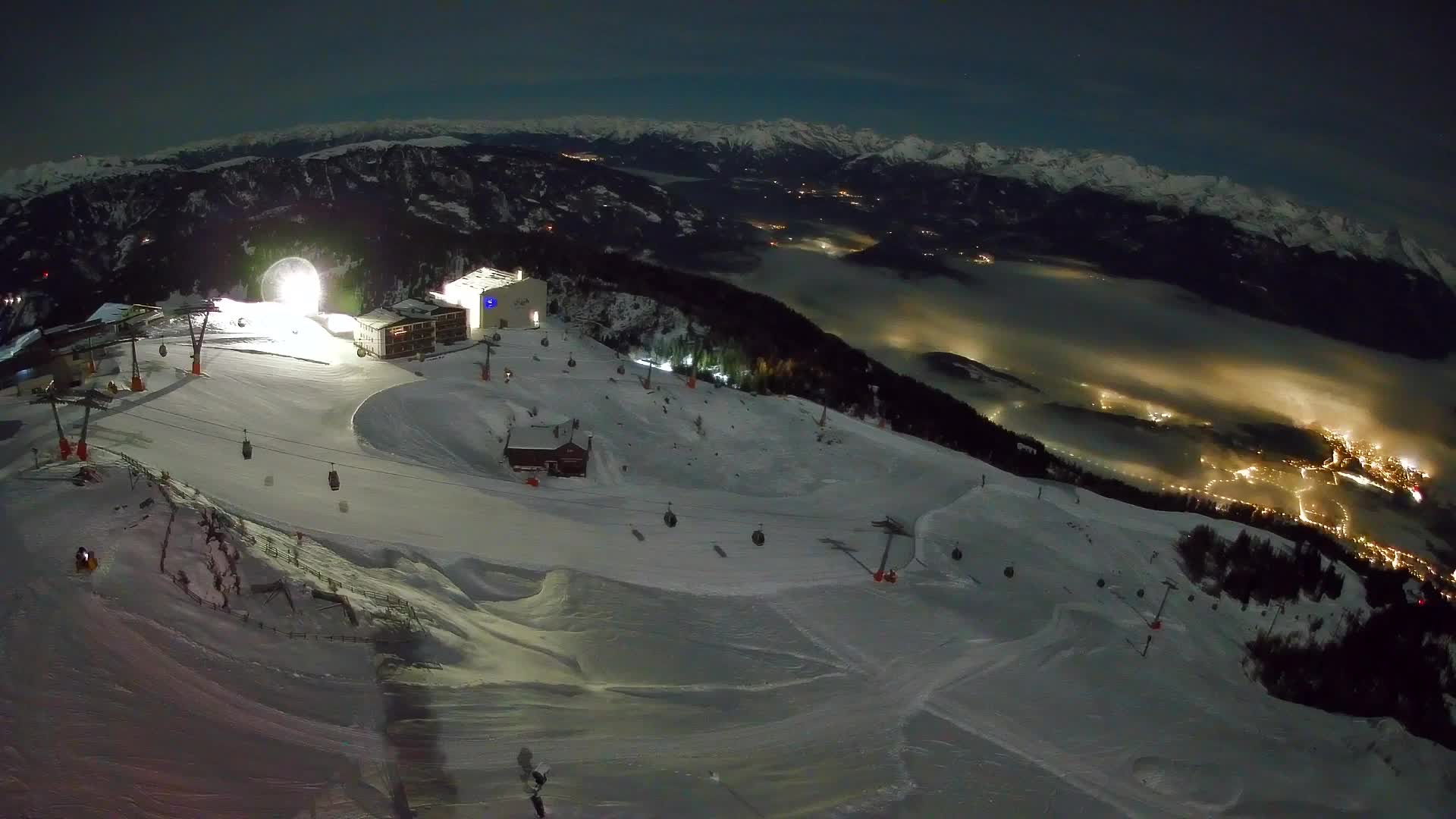 Skigebiet Kronplatz Gipfel | Blick auf Bruneck