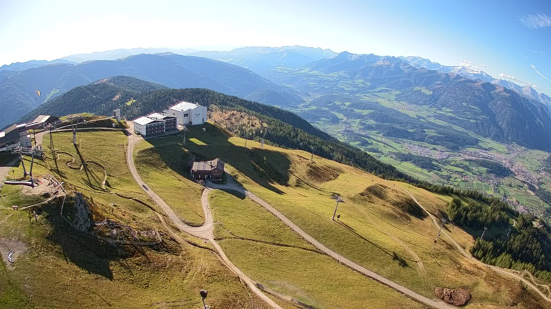Cima estación de esquí Kronplatz | vista hacia Brunico