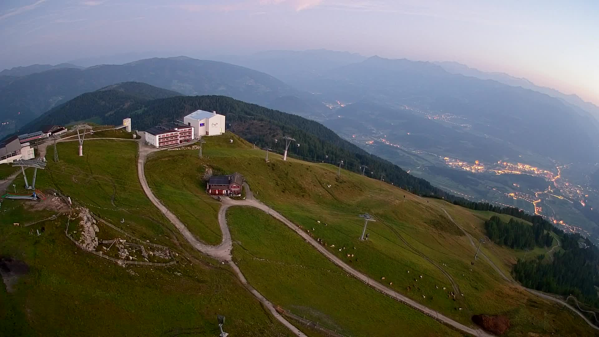Skigebiet Kronplatz Gipfel | Blick auf Bruneck