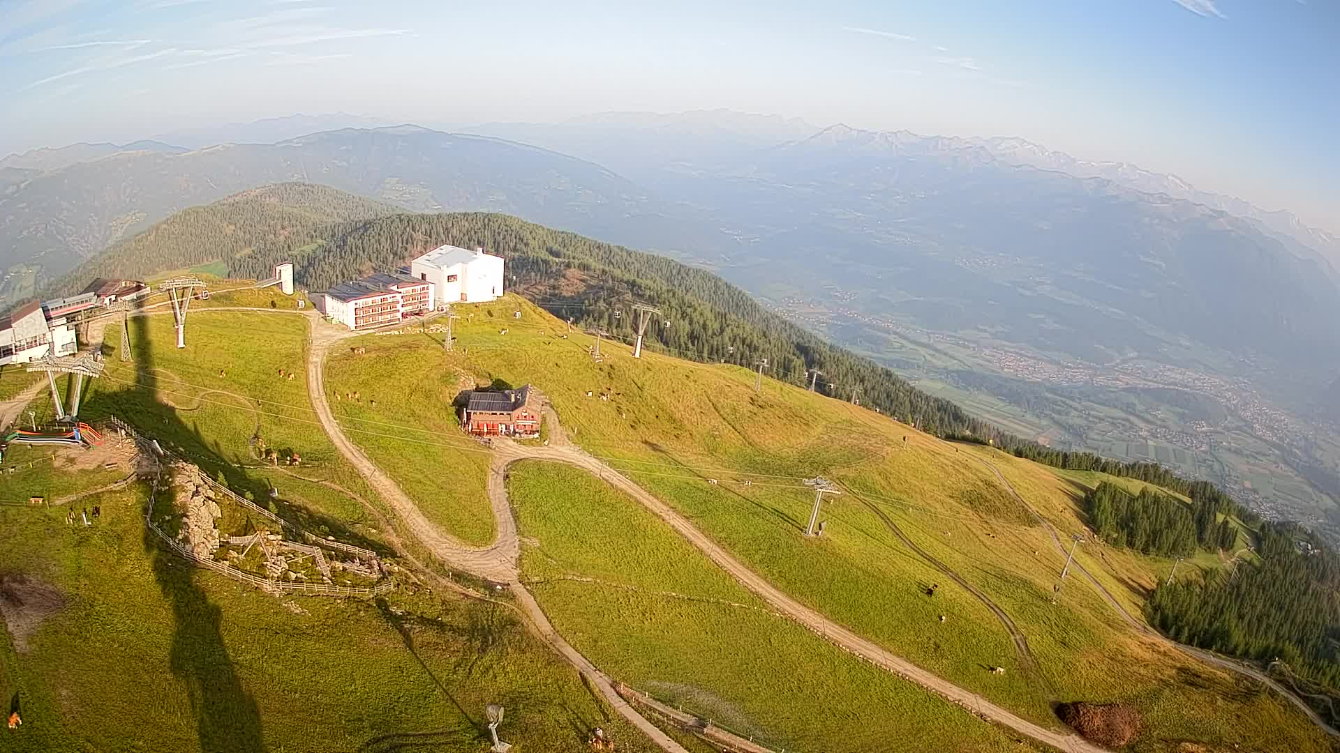 Cima estación de esquí Kronplatz | vista hacia Brunico