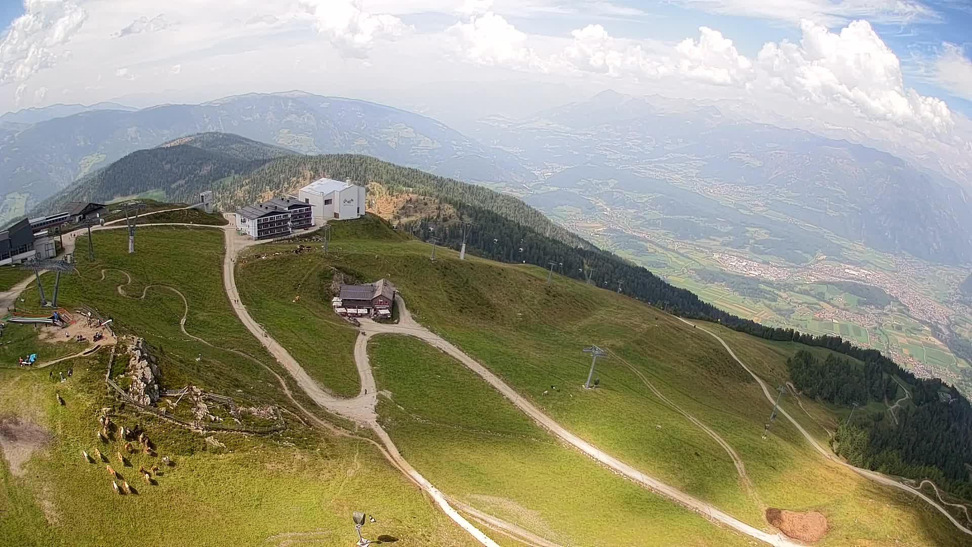 Cima estación de esquí Kronplatz | vista hacia Brunico