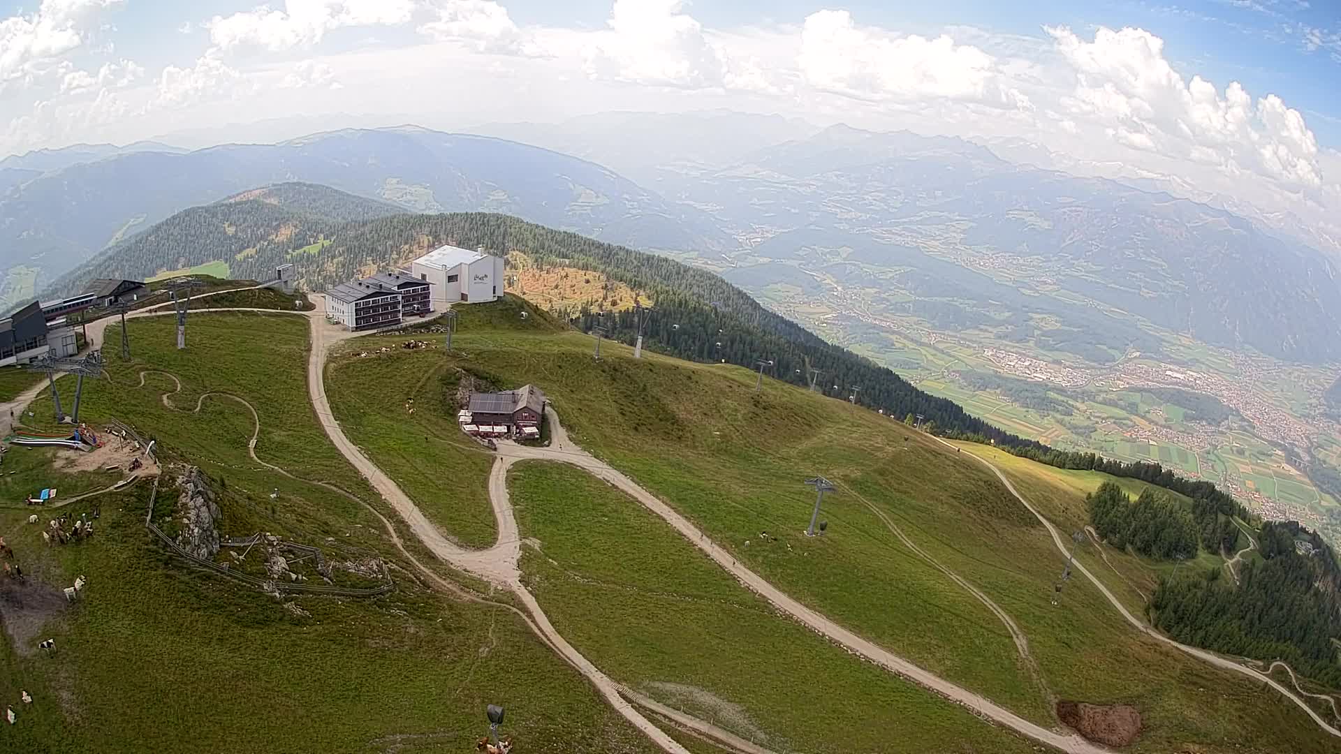 Cima estación de esquí Kronplatz | vista hacia Brunico