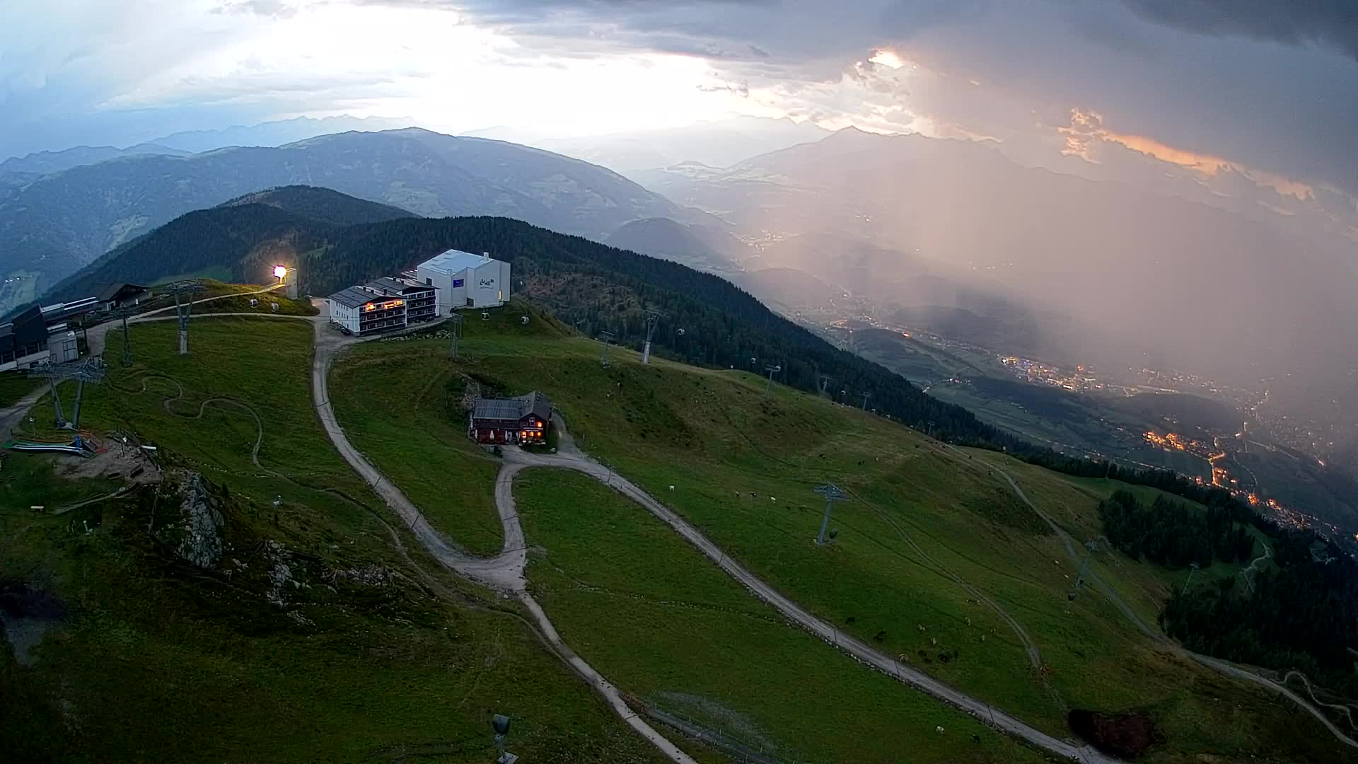 Station de ski Kronplatz sommet | vue sur Brunico