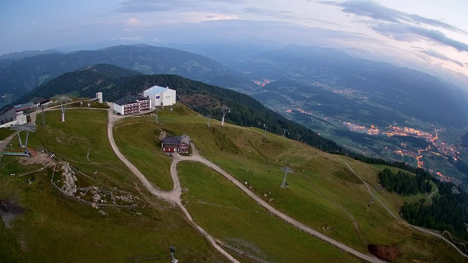 Stazione sciistica di Plan de Corones | vista su Brunico