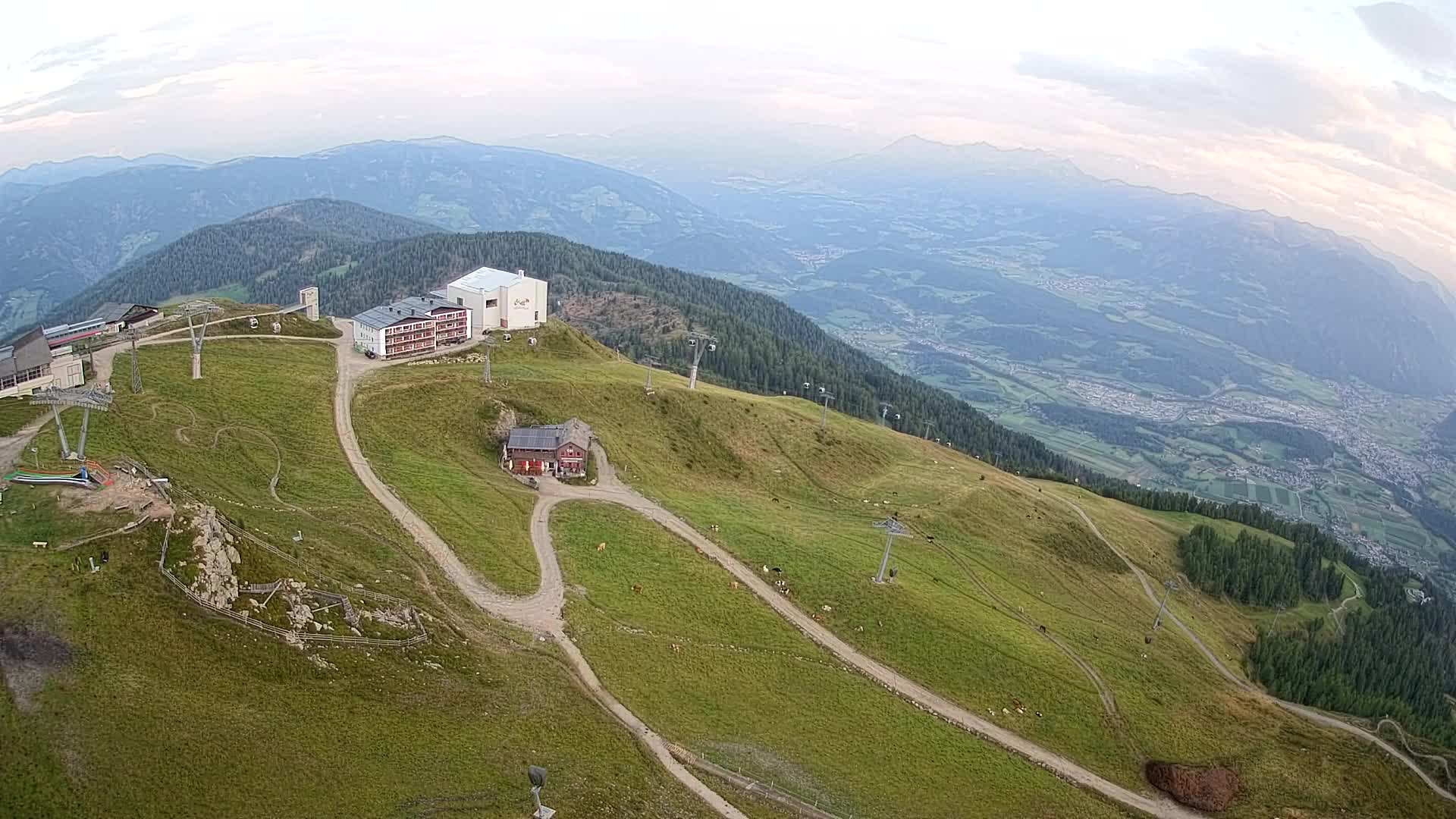 Skigebiet Kronplatz Gipfel | Blick auf Bruneck