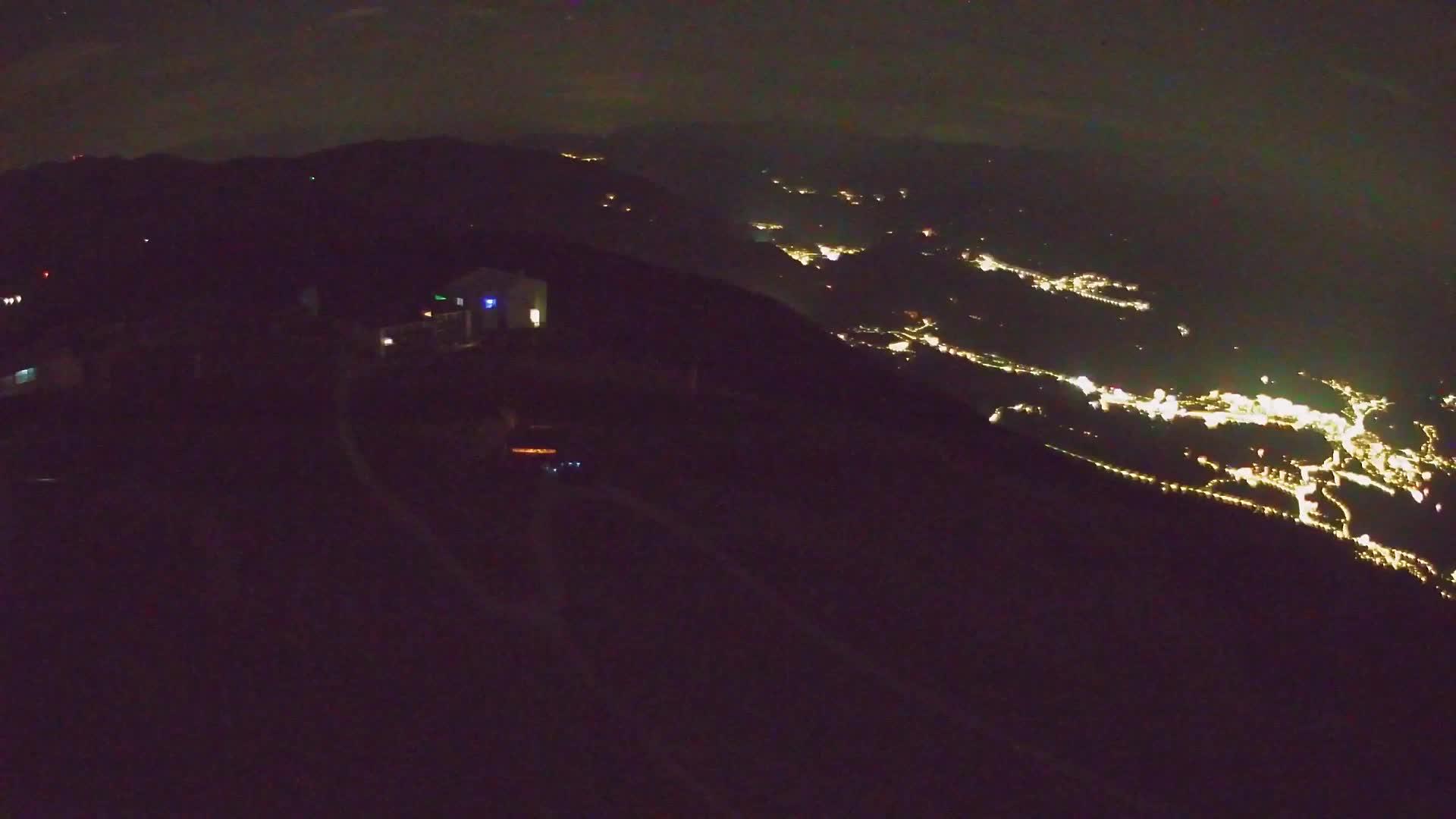 Cima estación de esquí Kronplatz | vista hacia Brunico