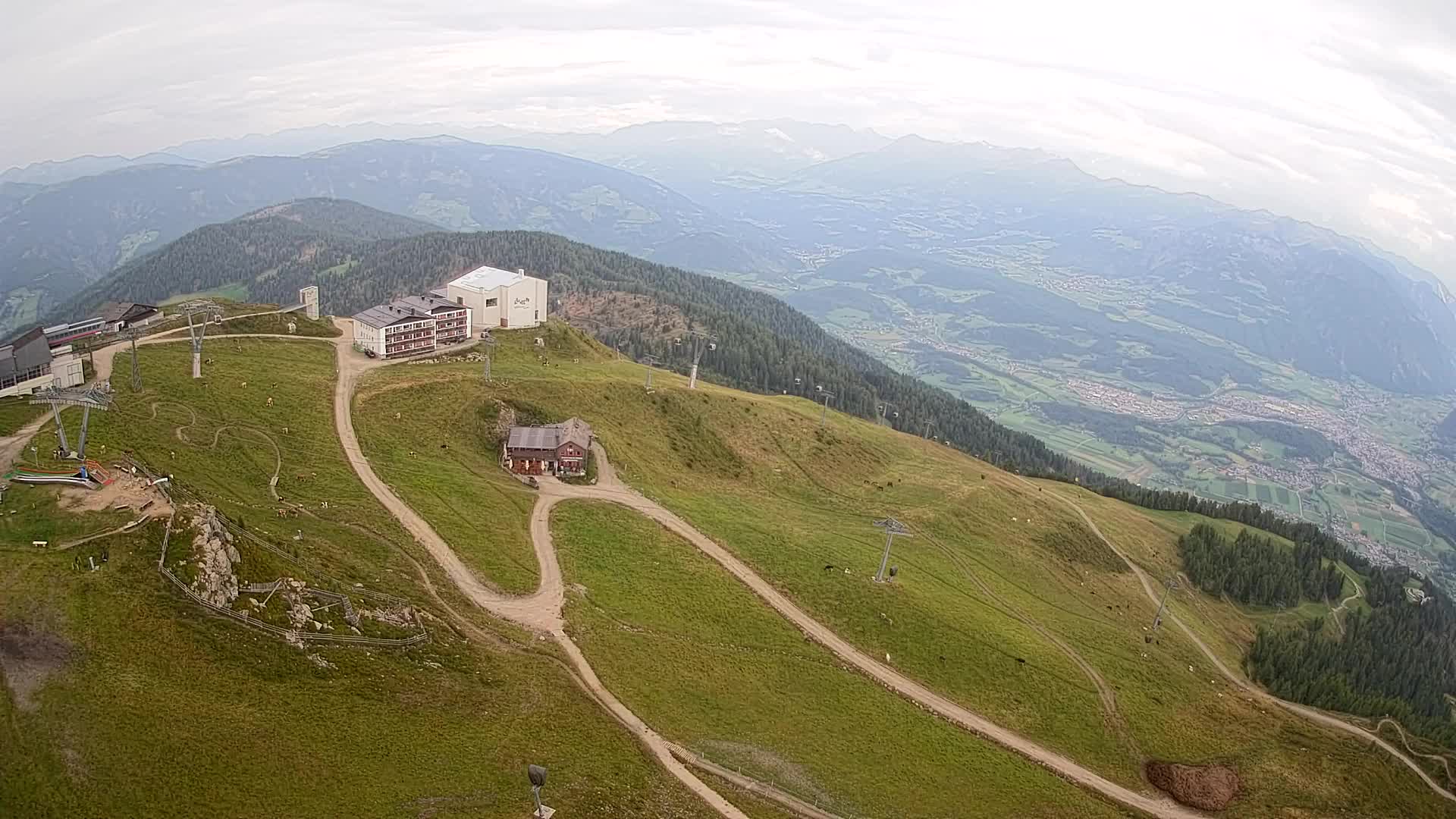 Skigebiet Kronplatz Gipfel | Blick auf Bruneck