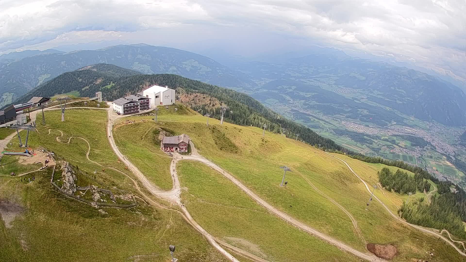Stazione sciistica di Plan de Corones | vista su Brunico