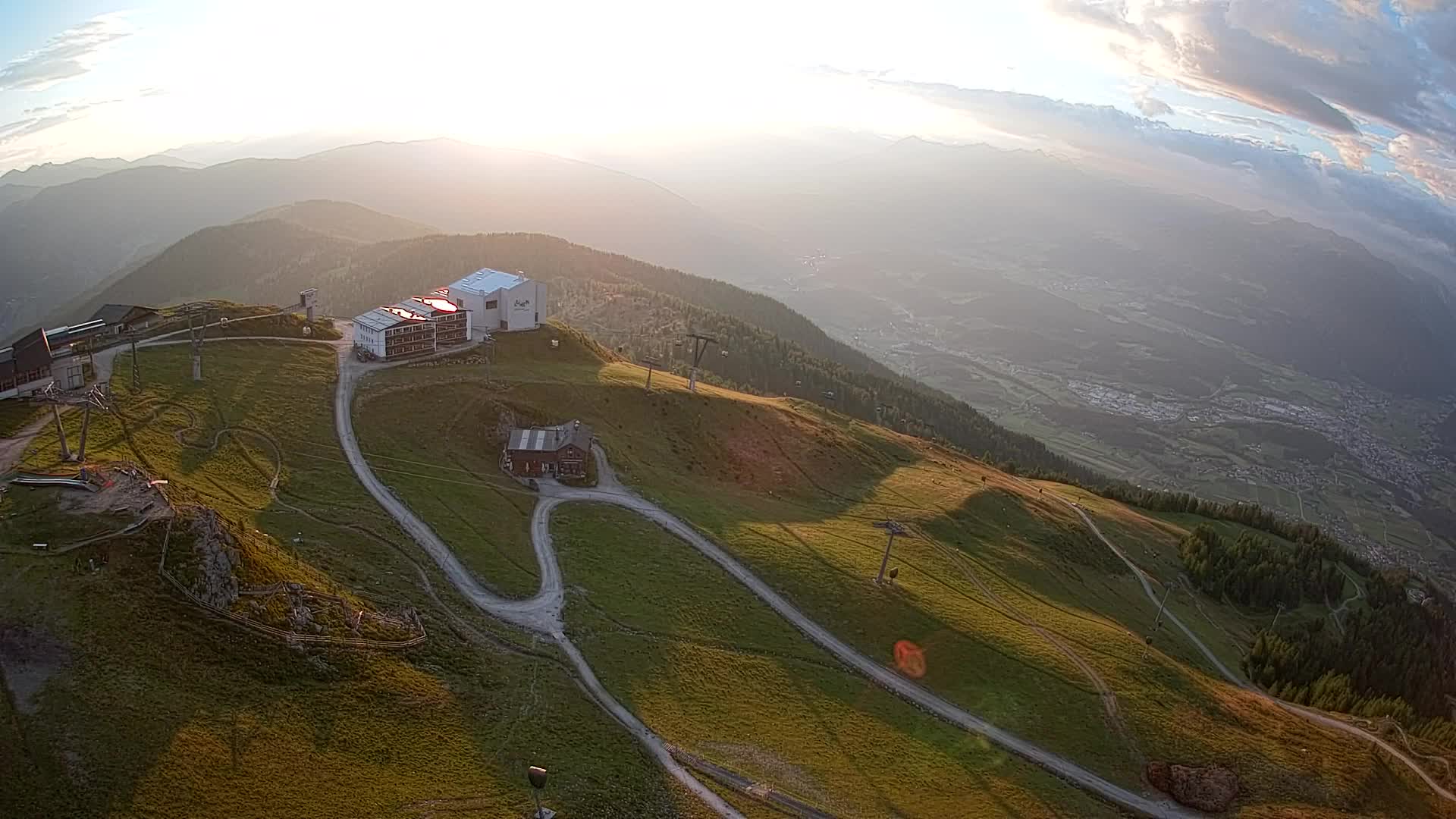 Cima estación de esquí Kronplatz | vista hacia Brunico