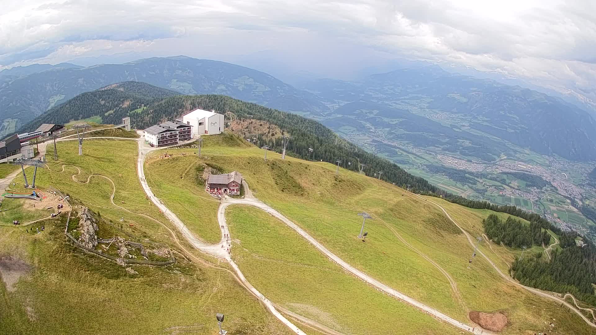 Skigebiet Kronplatz Gipfel | Blick auf Bruneck