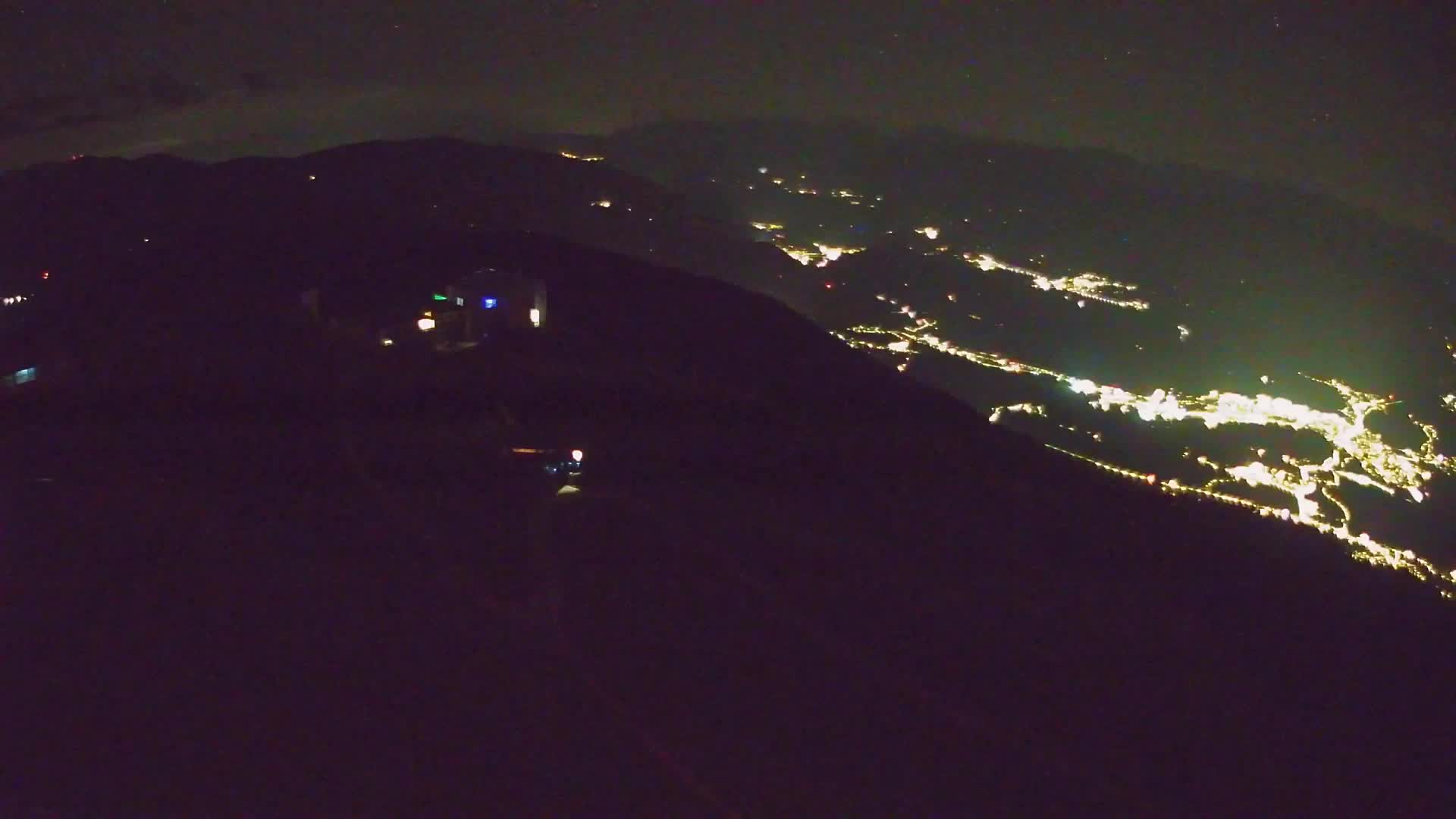Cima estación de esquí Kronplatz | vista hacia Brunico
