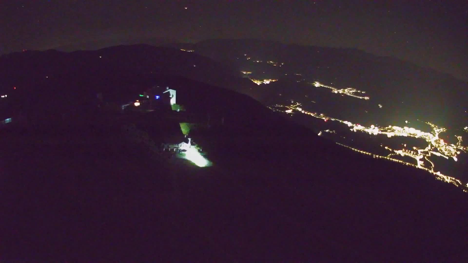 Cima estación de esquí Kronplatz | vista hacia Brunico
