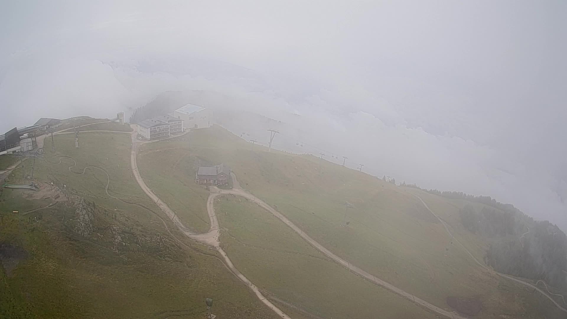 Cima estación de esquí Kronplatz | vista hacia Brunico