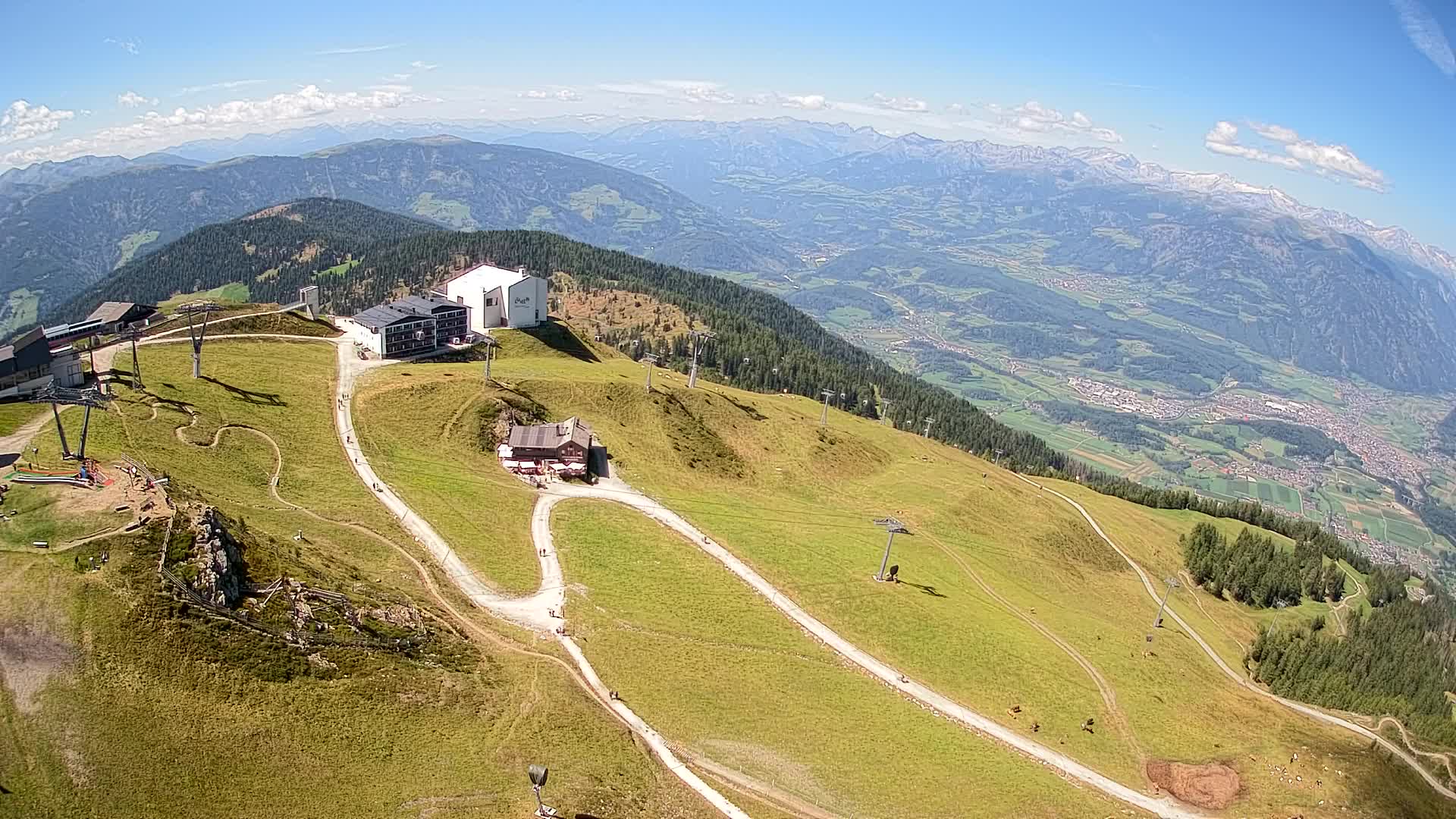 Cima estación de esquí Kronplatz | vista hacia Brunico