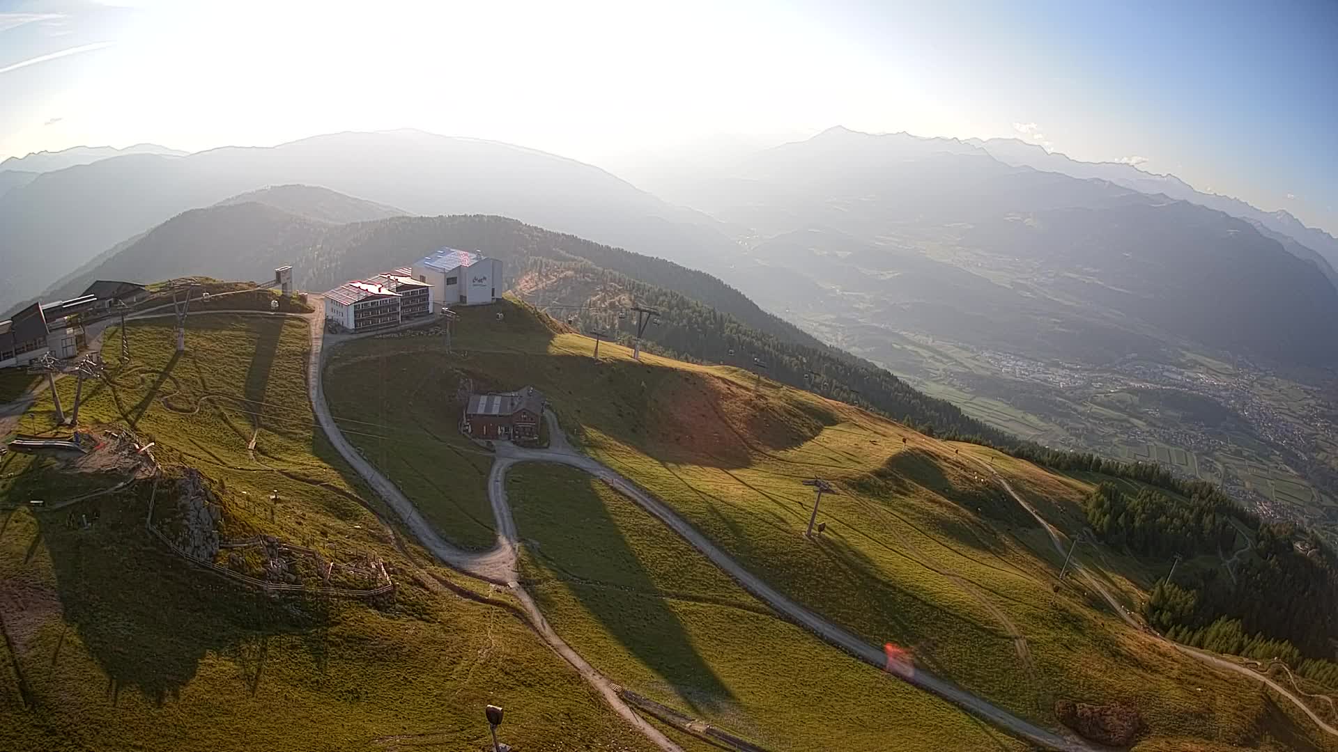 Cima estación de esquí Kronplatz | vista hacia Brunico