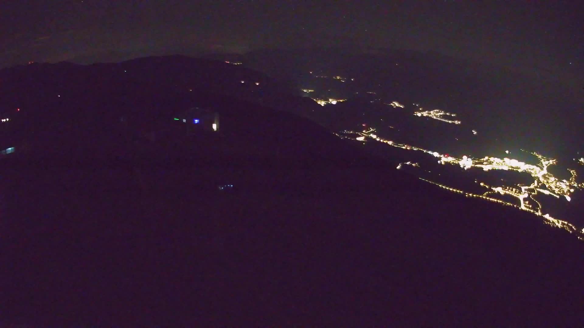 Cima estación de esquí Kronplatz | vista hacia Brunico