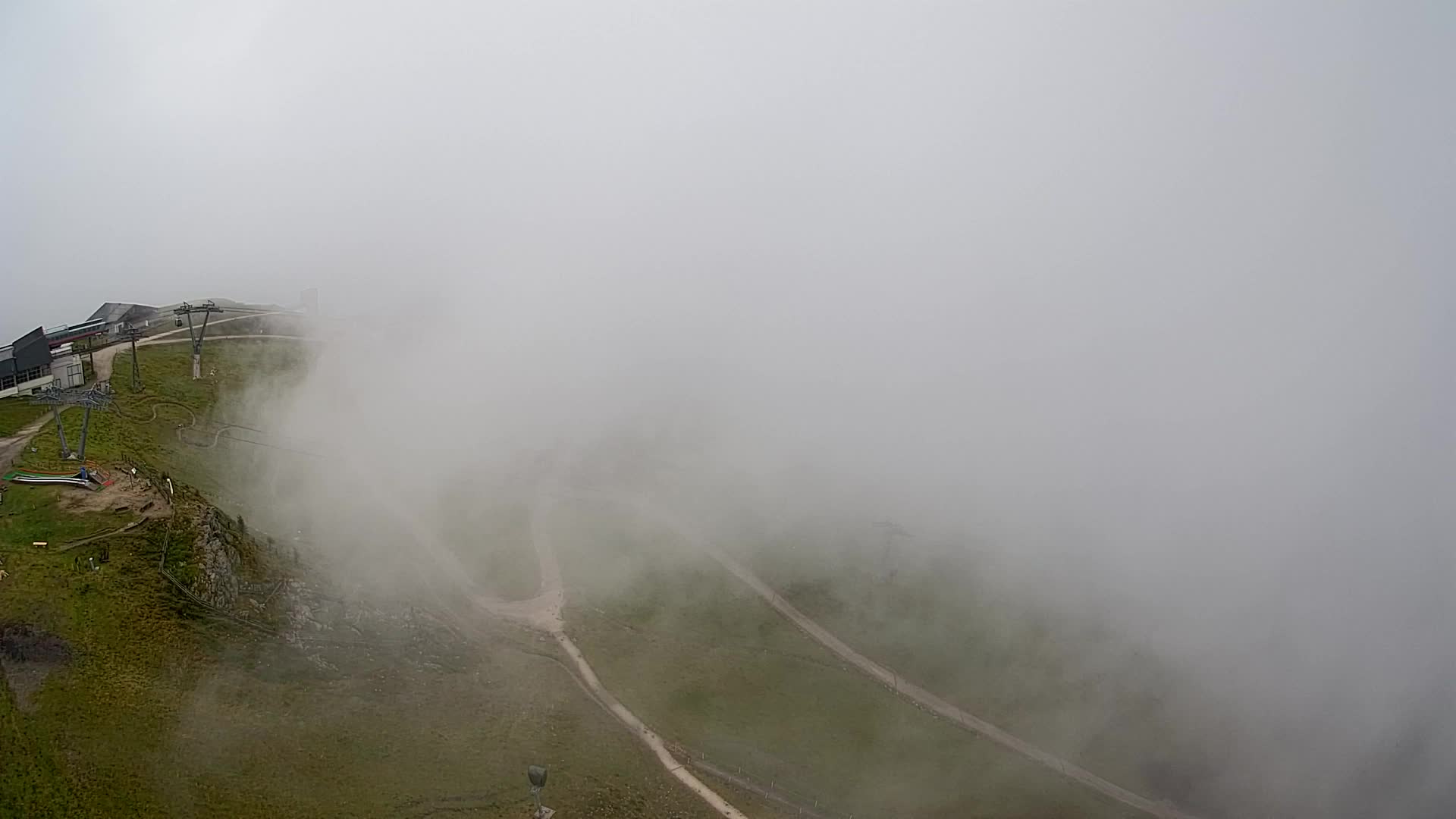 Cima estación de esquí Kronplatz | vista hacia Brunico
