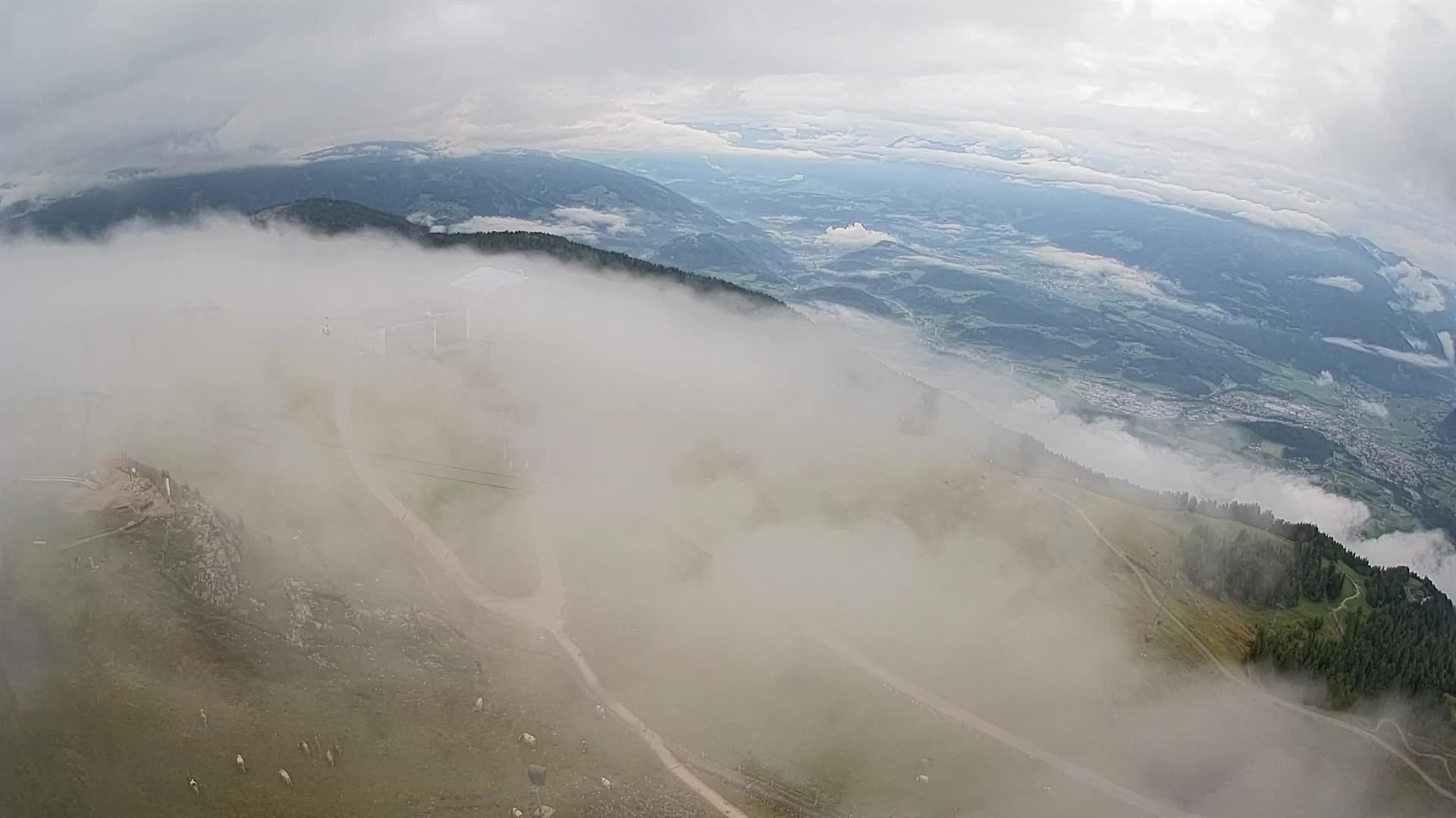 Cima estación de esquí Kronplatz | vista hacia Brunico
