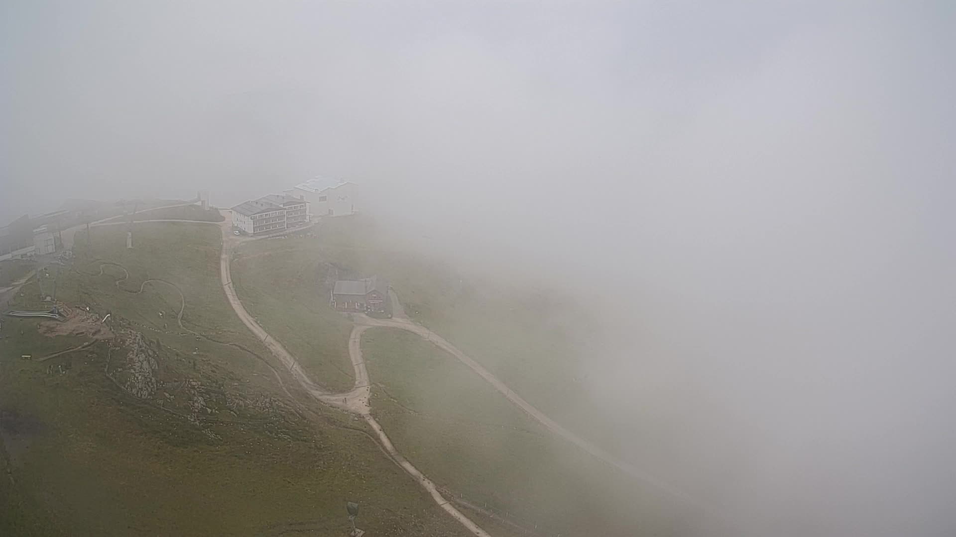 Cima estación de esquí Kronplatz | vista hacia Brunico