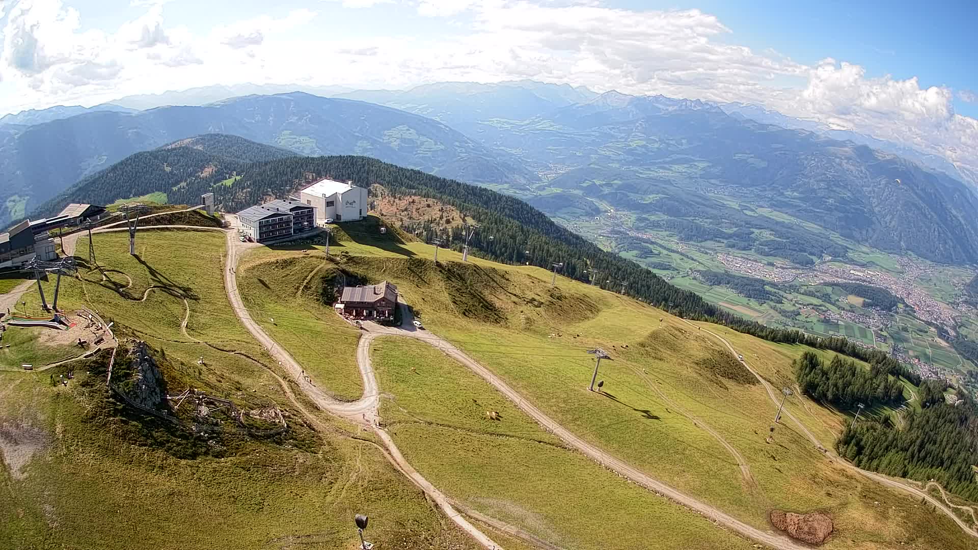 Cima estación de esquí Kronplatz | vista hacia Brunico