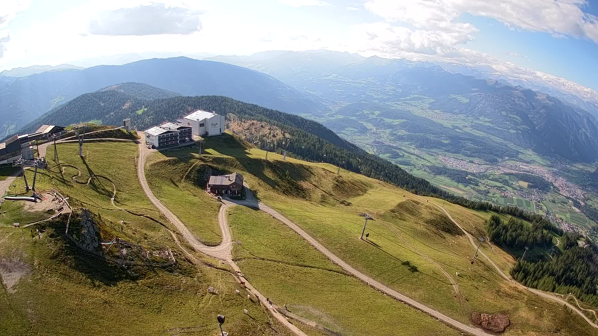 Cima estación de esquí Kronplatz | vista hacia Brunico