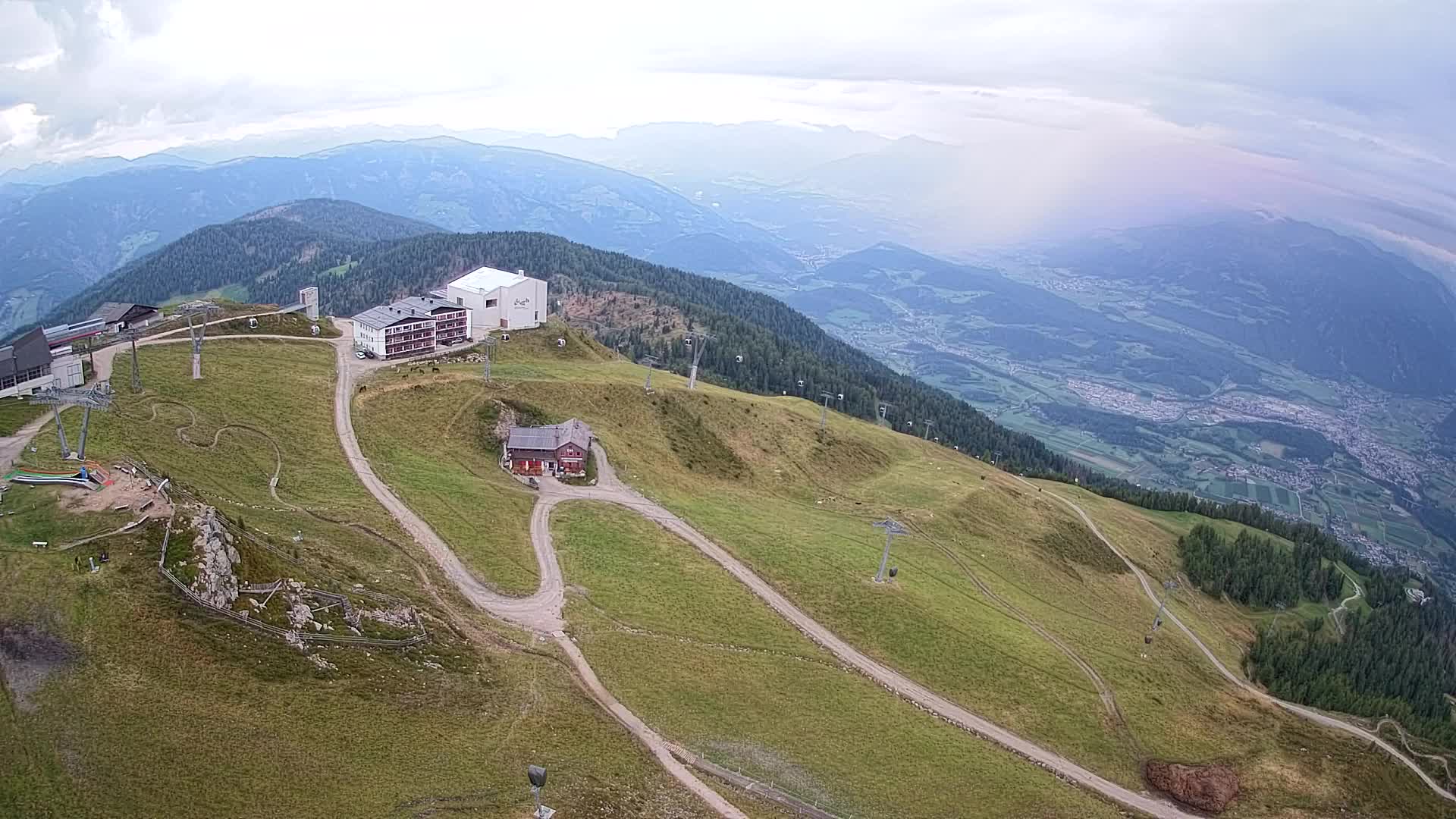 Station de ski Kronplatz sommet | vue sur Brunico