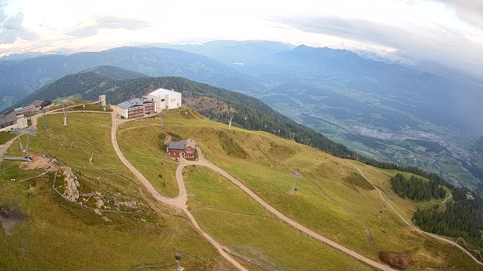 Station de ski Kronplatz sommet | vue sur Brunico