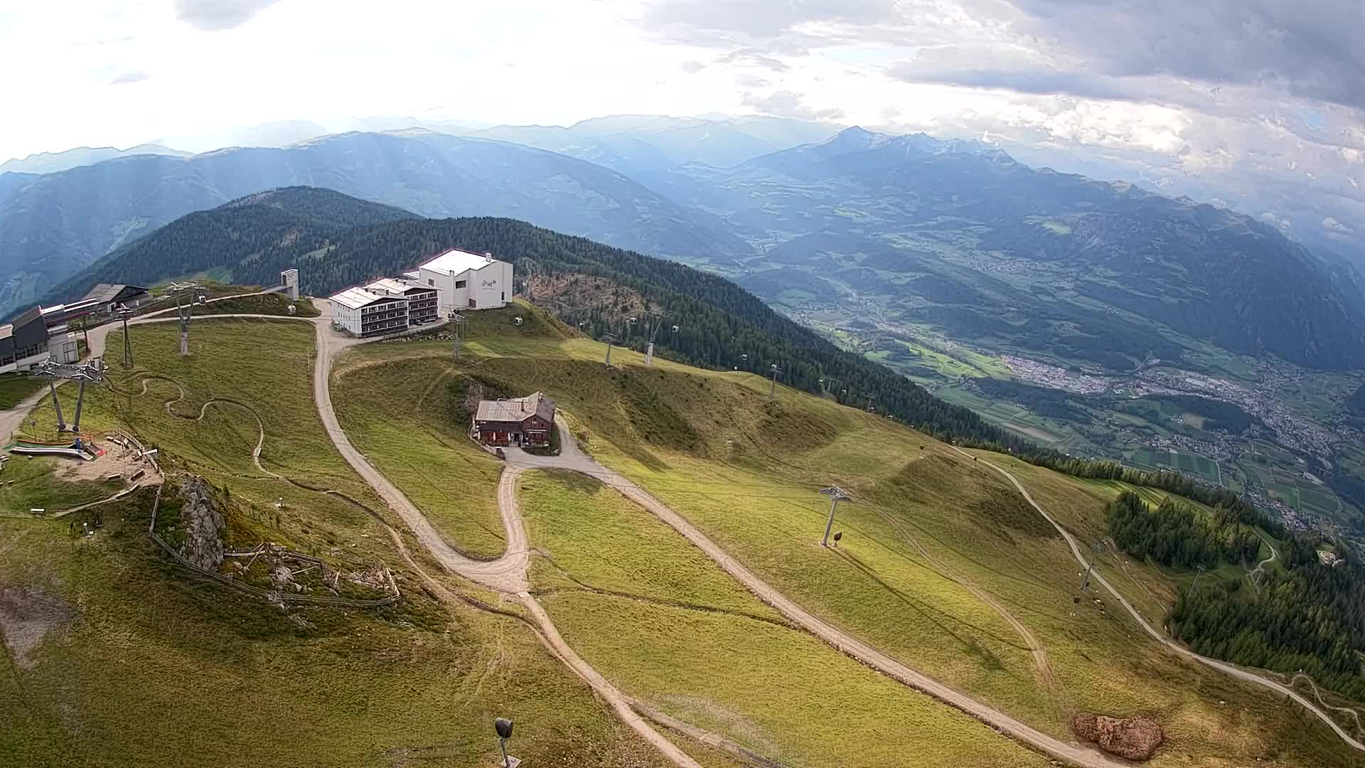 Stazione sciistica di Plan de Corones | vista su Brunico