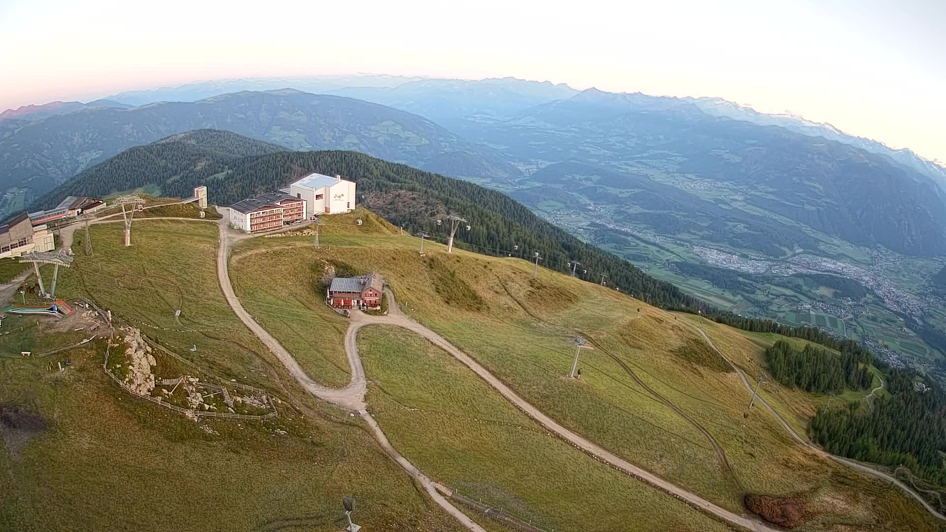 Station de ski Kronplatz sommet | vue sur Brunico