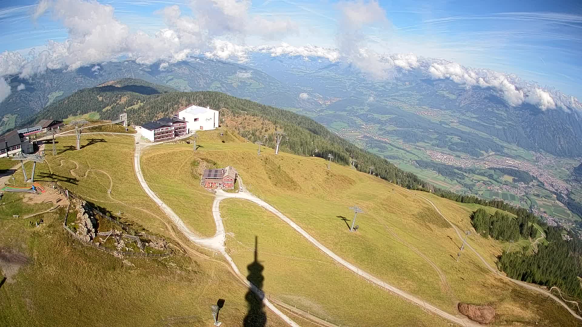 Cima estación de esquí Kronplatz | vista hacia Brunico