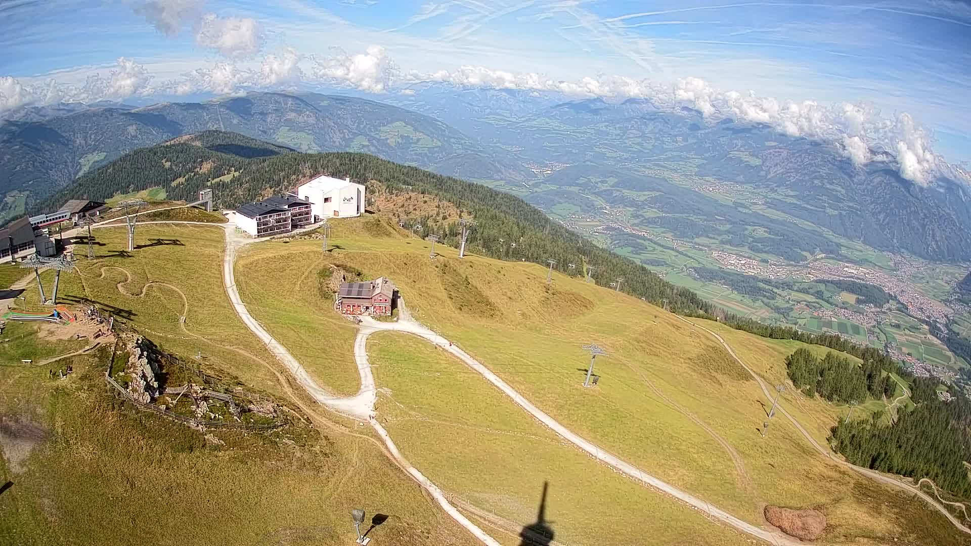 Cima estación de esquí Kronplatz | vista hacia Brunico