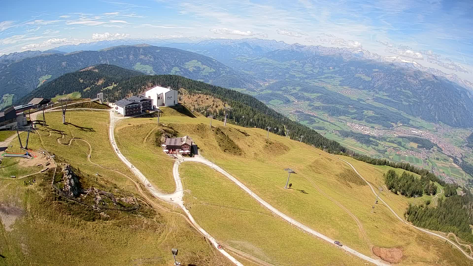 Cima estación de esquí Kronplatz | vista hacia Brunico