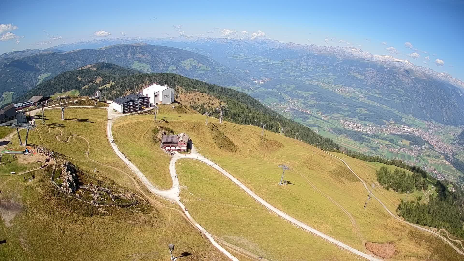 Cima estación de esquí Kronplatz | vista hacia Brunico