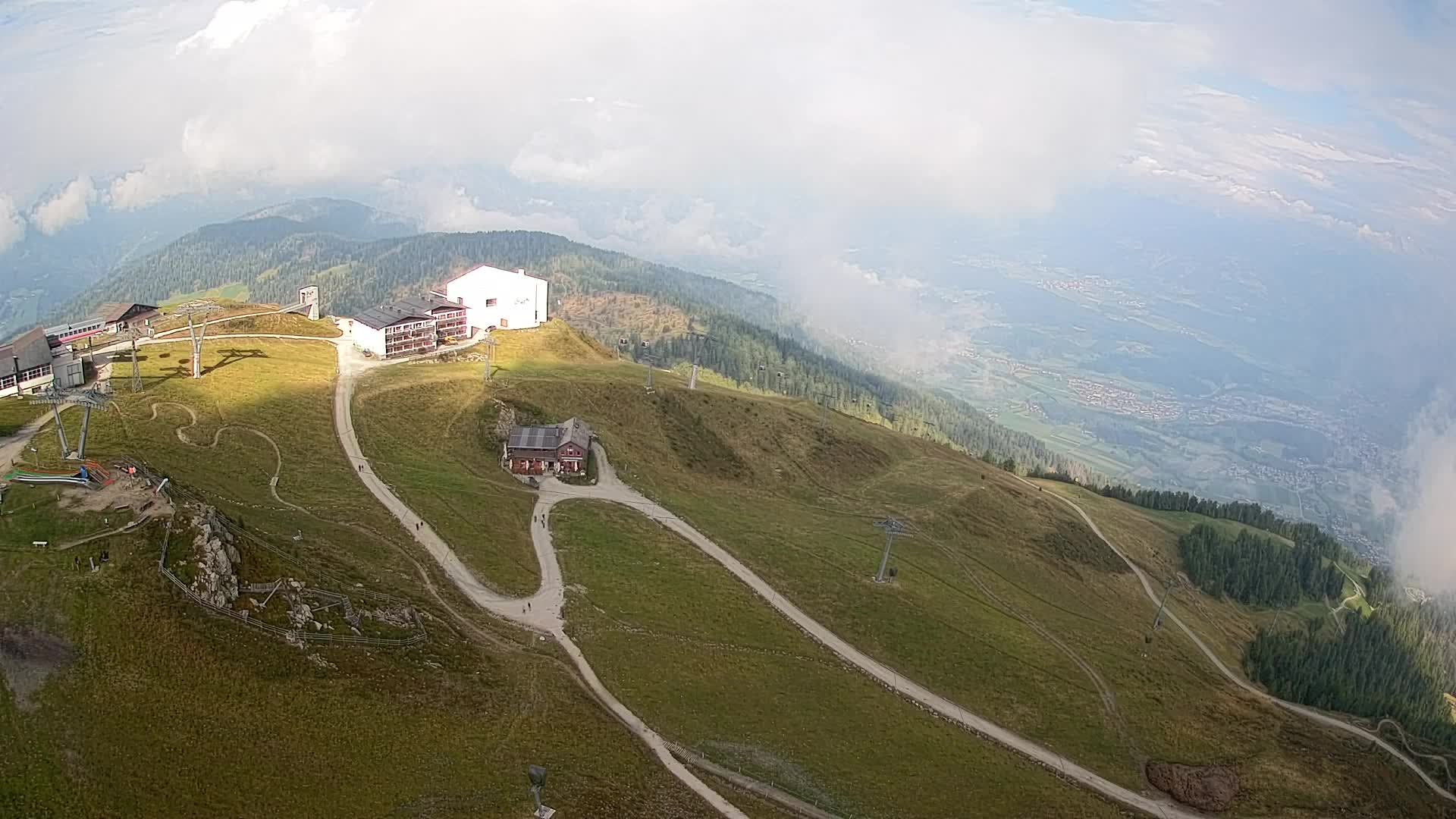 Stazione sciistica di Plan de Corones | vista su Brunico